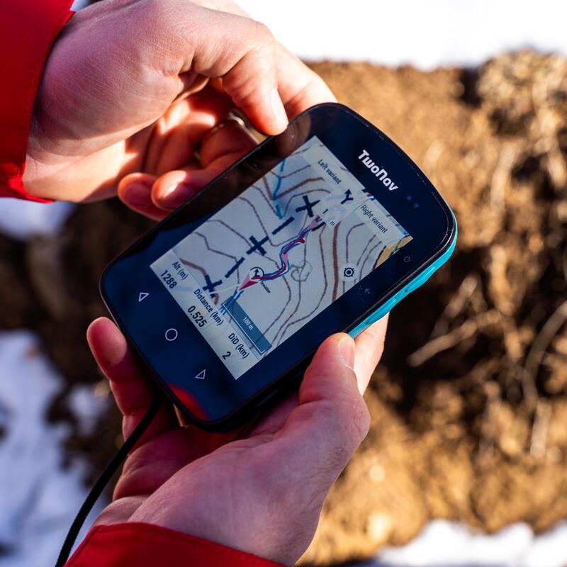 TwoNav Terra, GPS de Sports avec écran Large 3,7 Pouces pour Montagne,  randonnée, VTT, vélo avec Cartes incluses