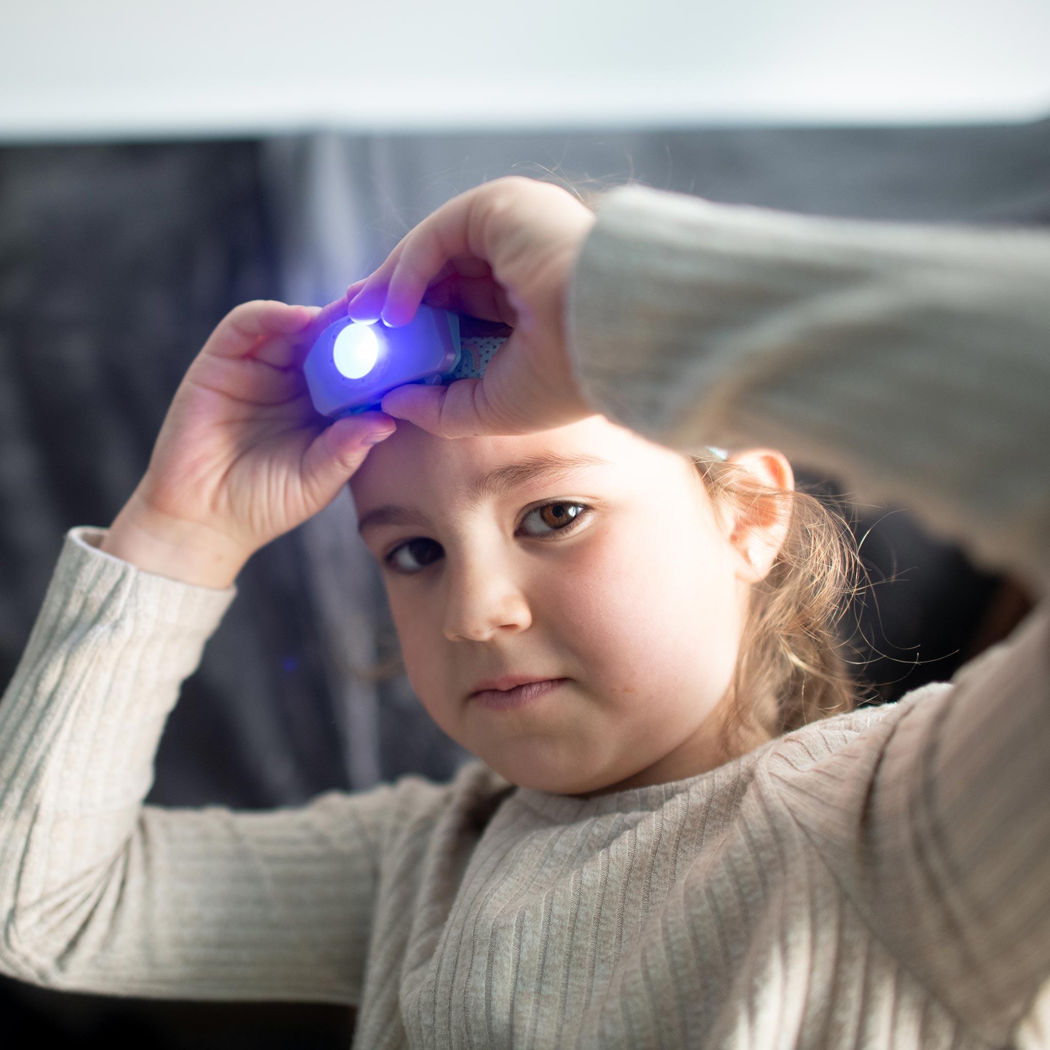 Lampe Frontale LED Randonnée pour enfant KIDLED2 motif Rainbow - 40 Lumens 5/6