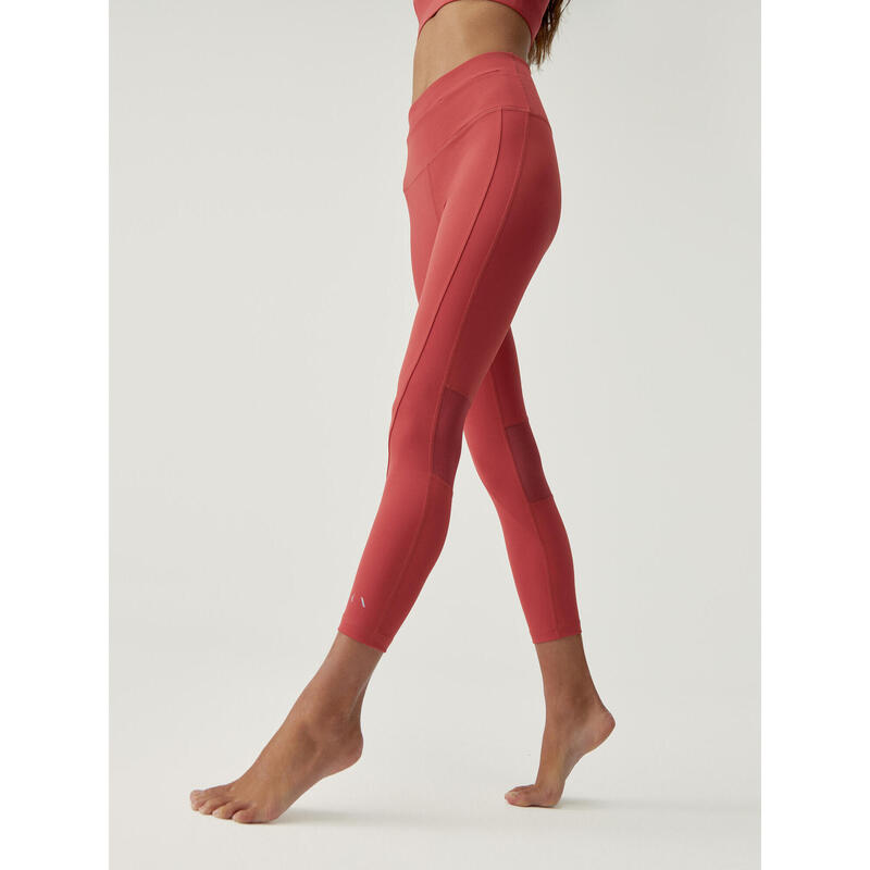 Leggins Mallas de mujer Born Living Yoga en tejido performance con largo 45511