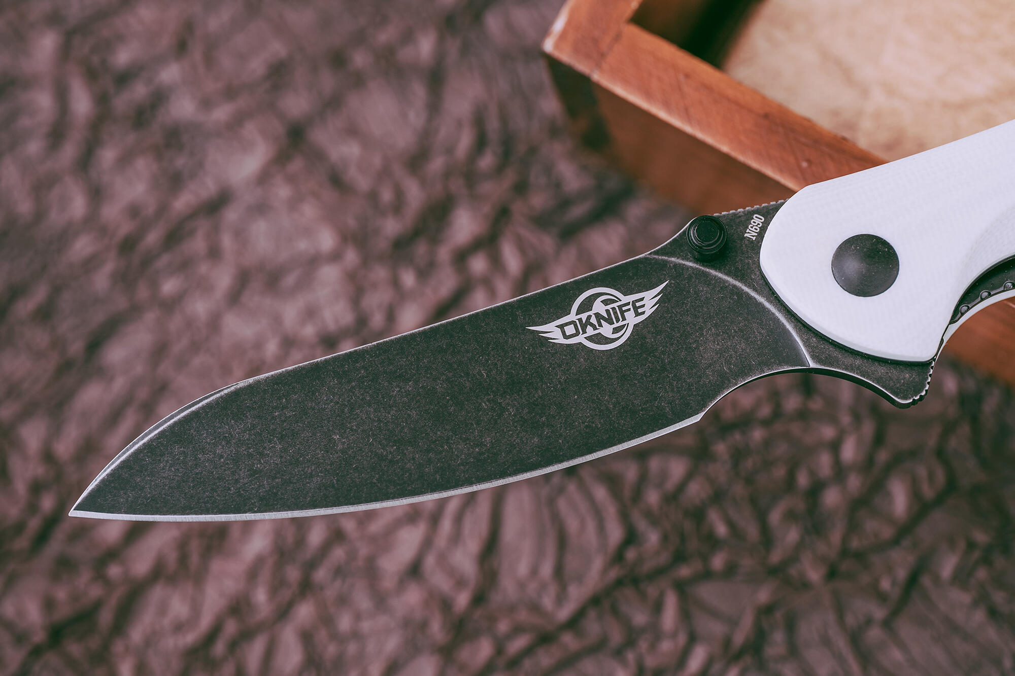 Navaja De Bolsillo EDC, Olight Oknife Drever, Blanco, Acero N690, Mango G10 4/5