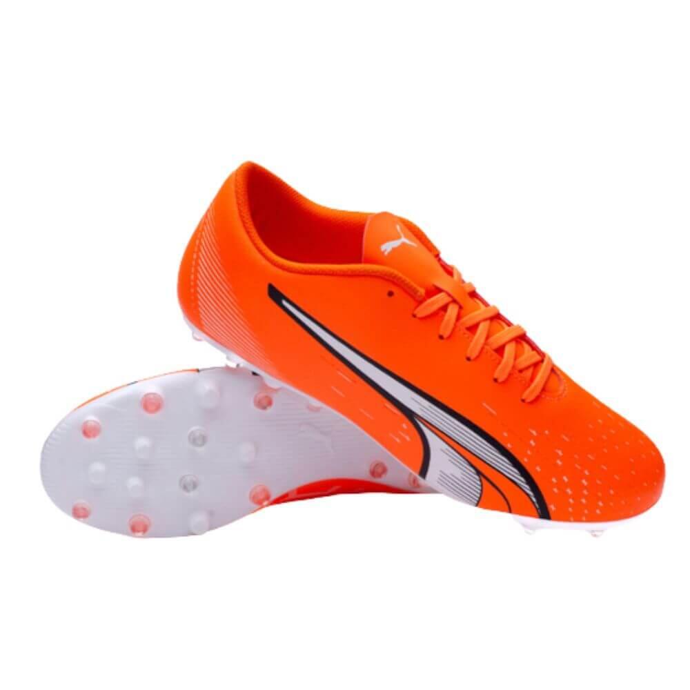 BOTAS DE FÚTBOL PUMA ULTRA PLAY MG PARA HOMBRE. Naranja-Blanco. 4/6