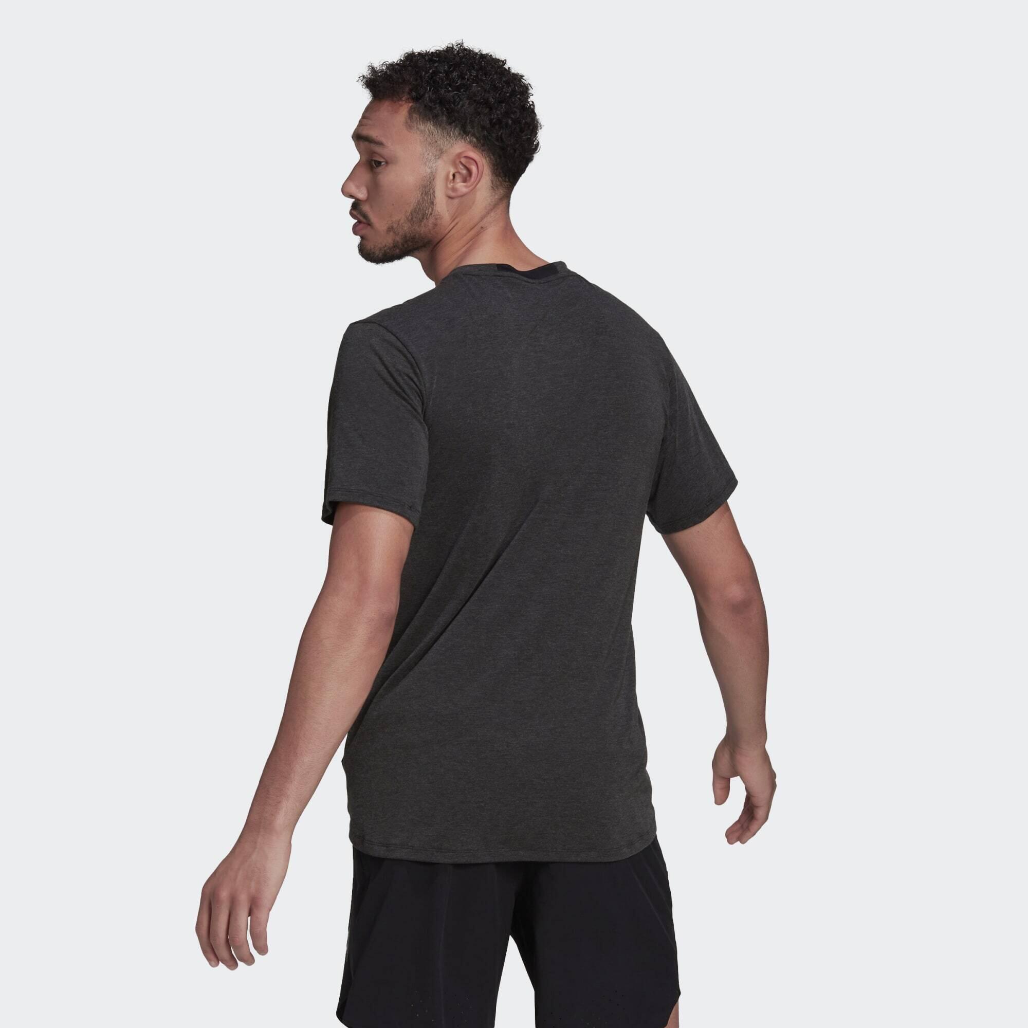 T-shirt Designed for Training 3/5