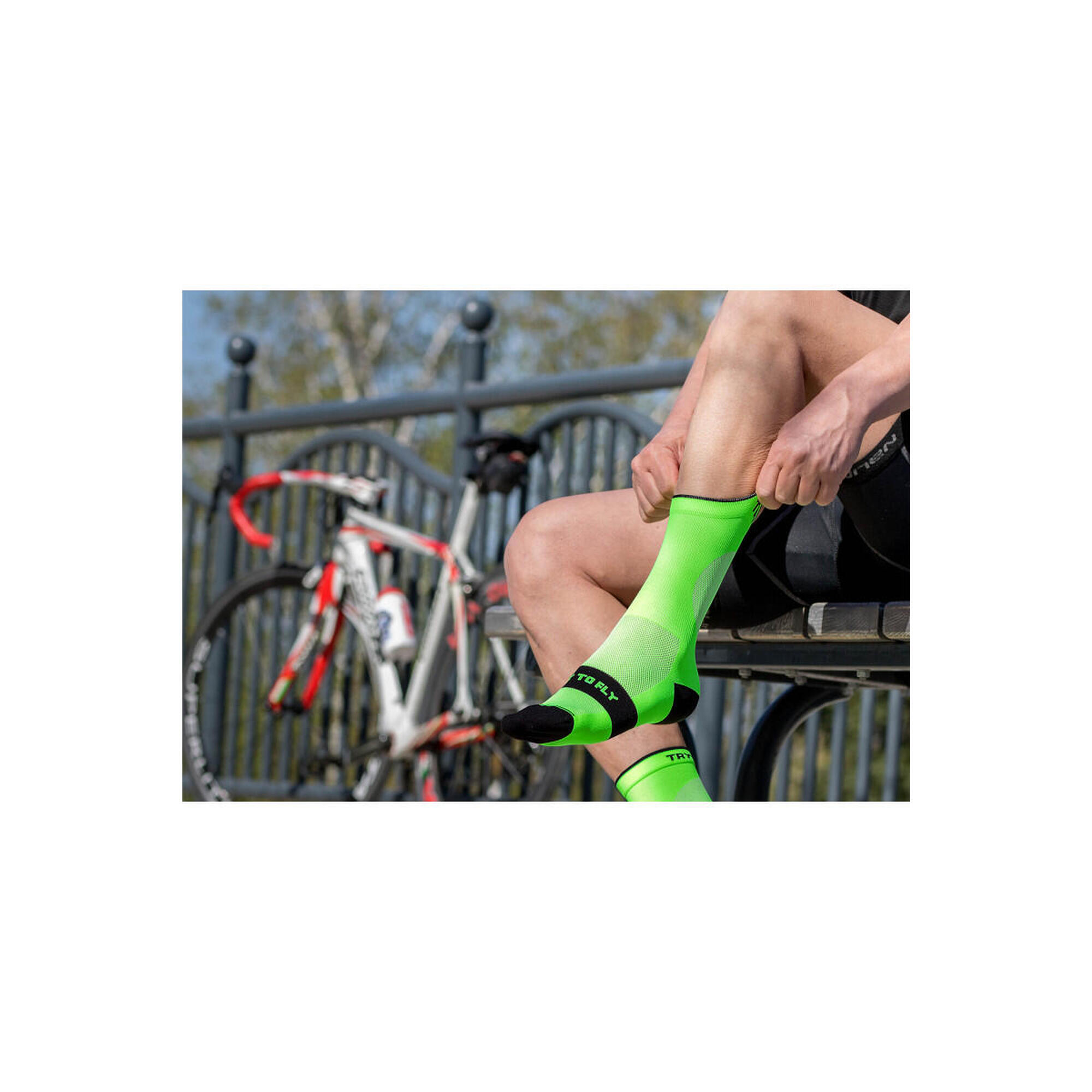 Sosete pentru ciclism CYCLING LIGHT SOCKS Fluo Green, 35-38 EU