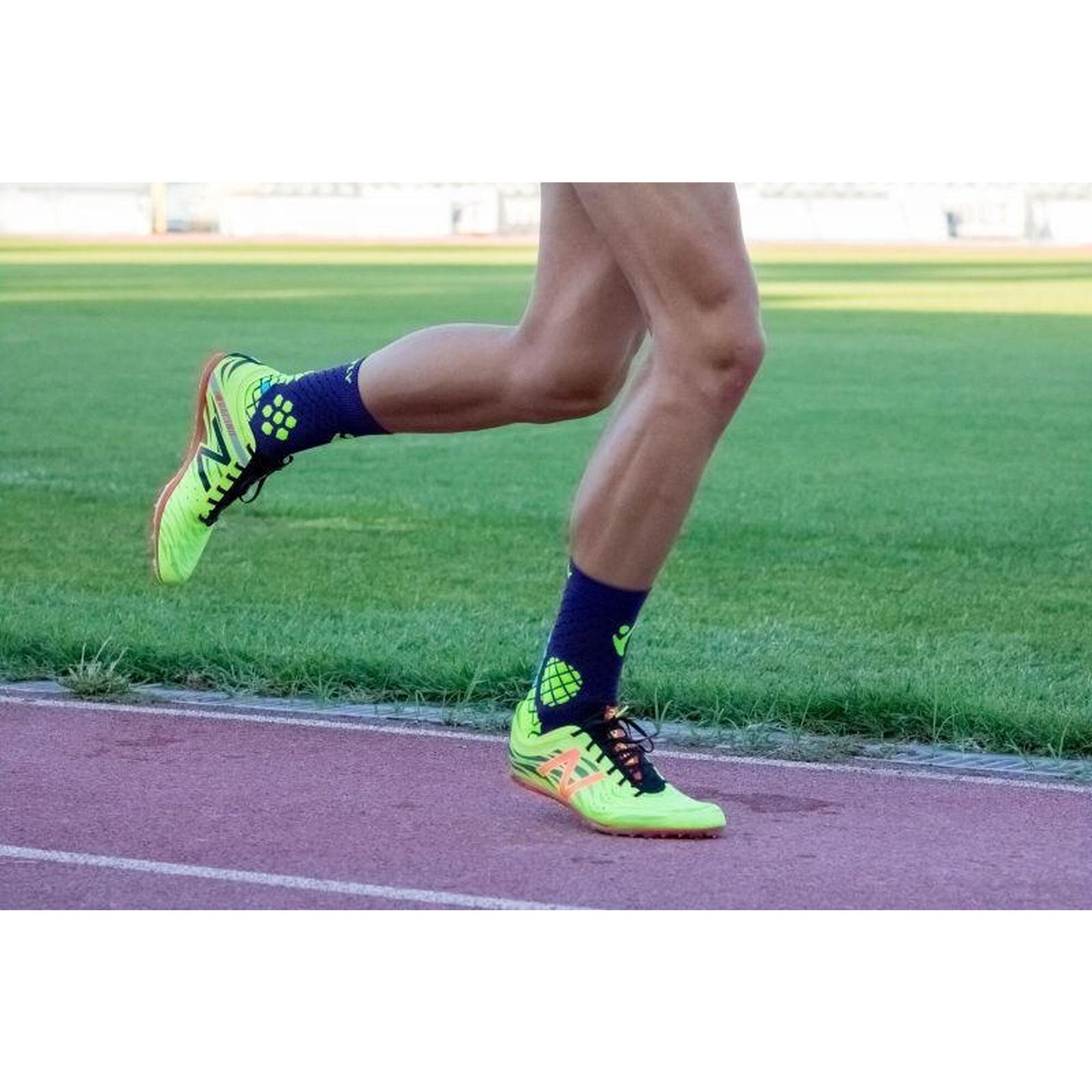 Sosete compresive pentru sport COMPRESSION SOCKS Purple Yellow