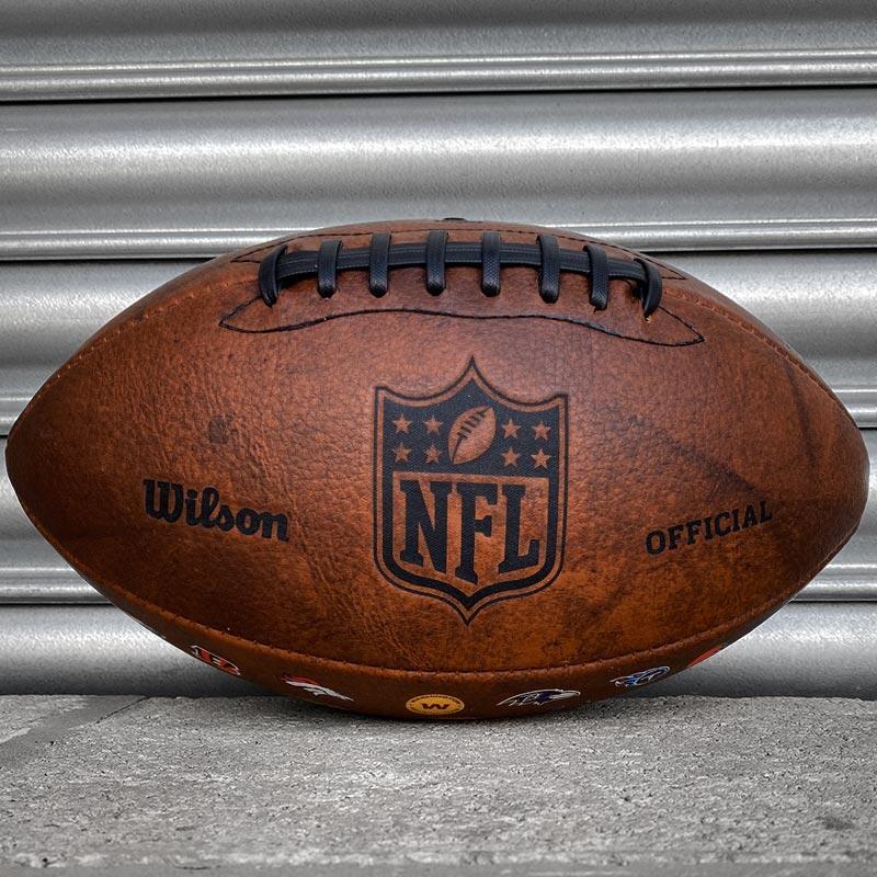 Wilson American Football-Ball THROWBACK 32 Team Logo