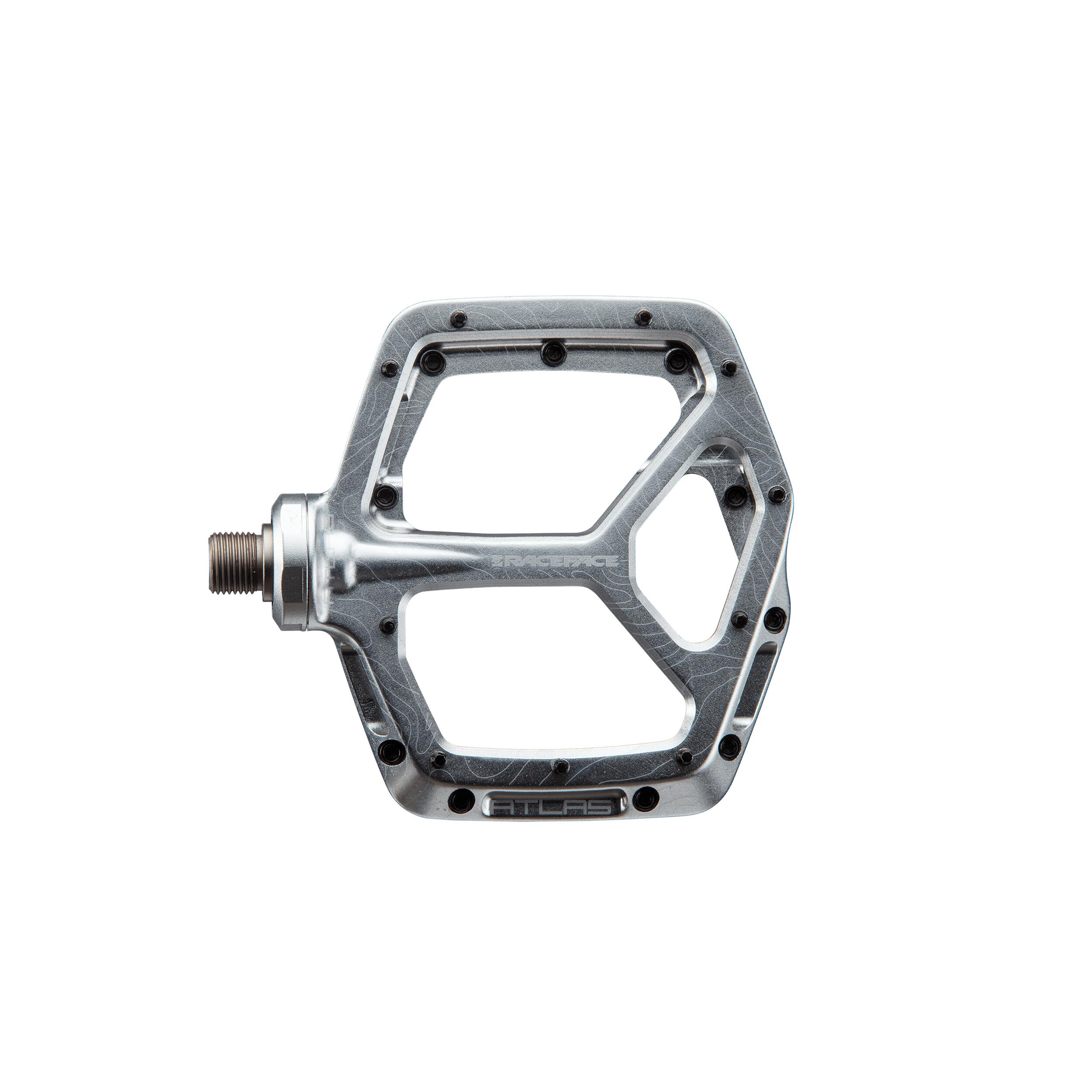 RACE FACE Pedali Atlas AM22 - argento