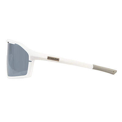 Weiße Gabbro -Brille 2/3