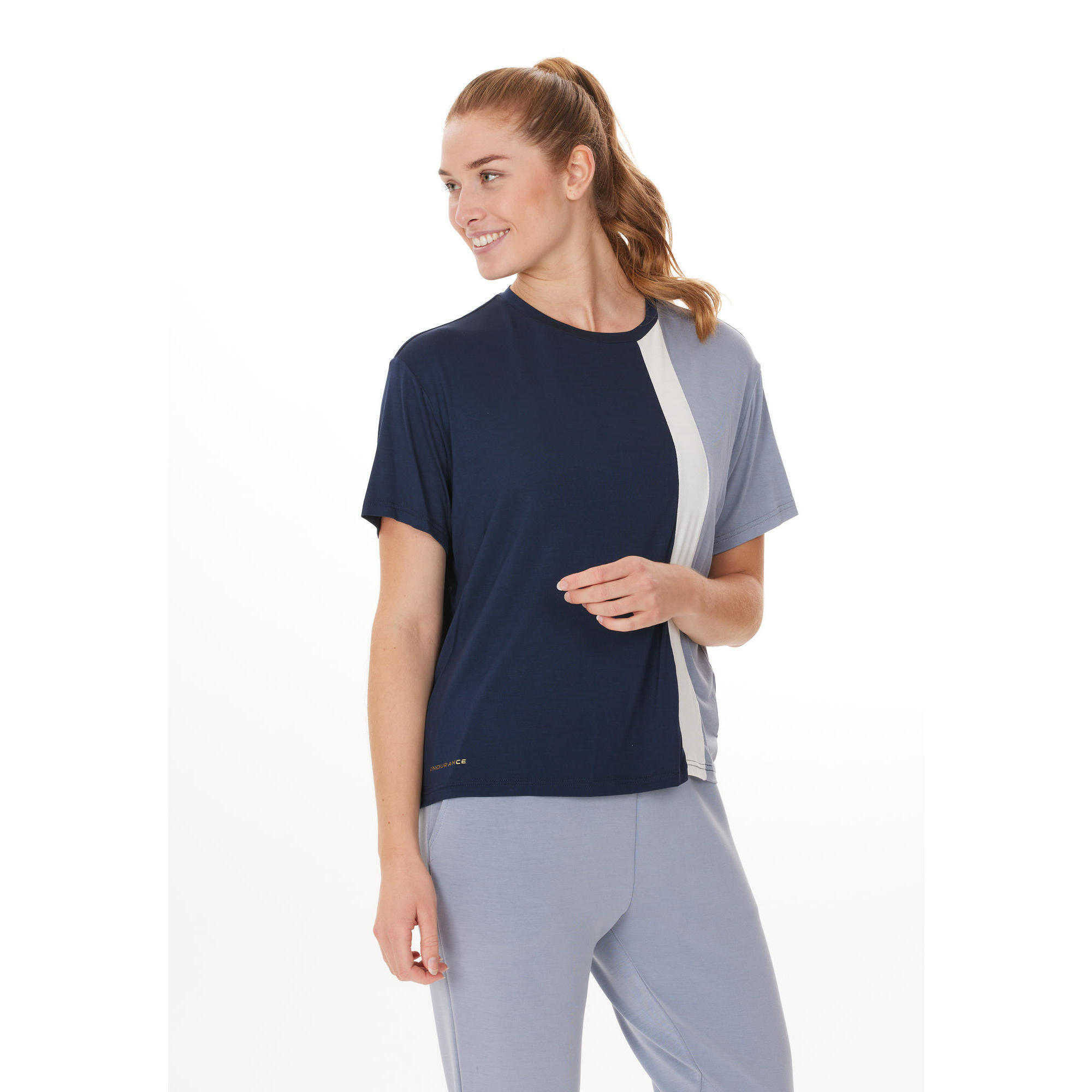 ENDURANCE T-shirt Carla 4/5