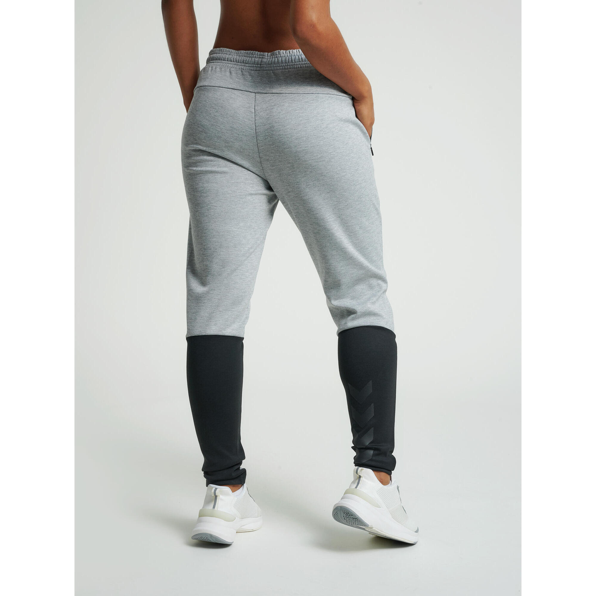 Hummel Pantaloni slim Lessi