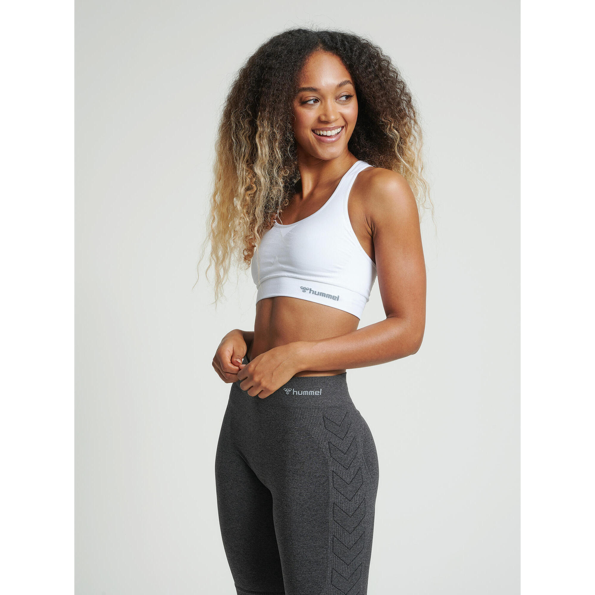 Hummel Damen Sport BH Orange - Atmungsaktiv Mit Mesh Einsätzen Für Training