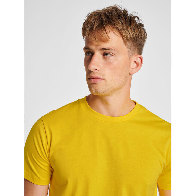 Enfiler T-Shirt Hmlred Multisport Homme HUMMEL