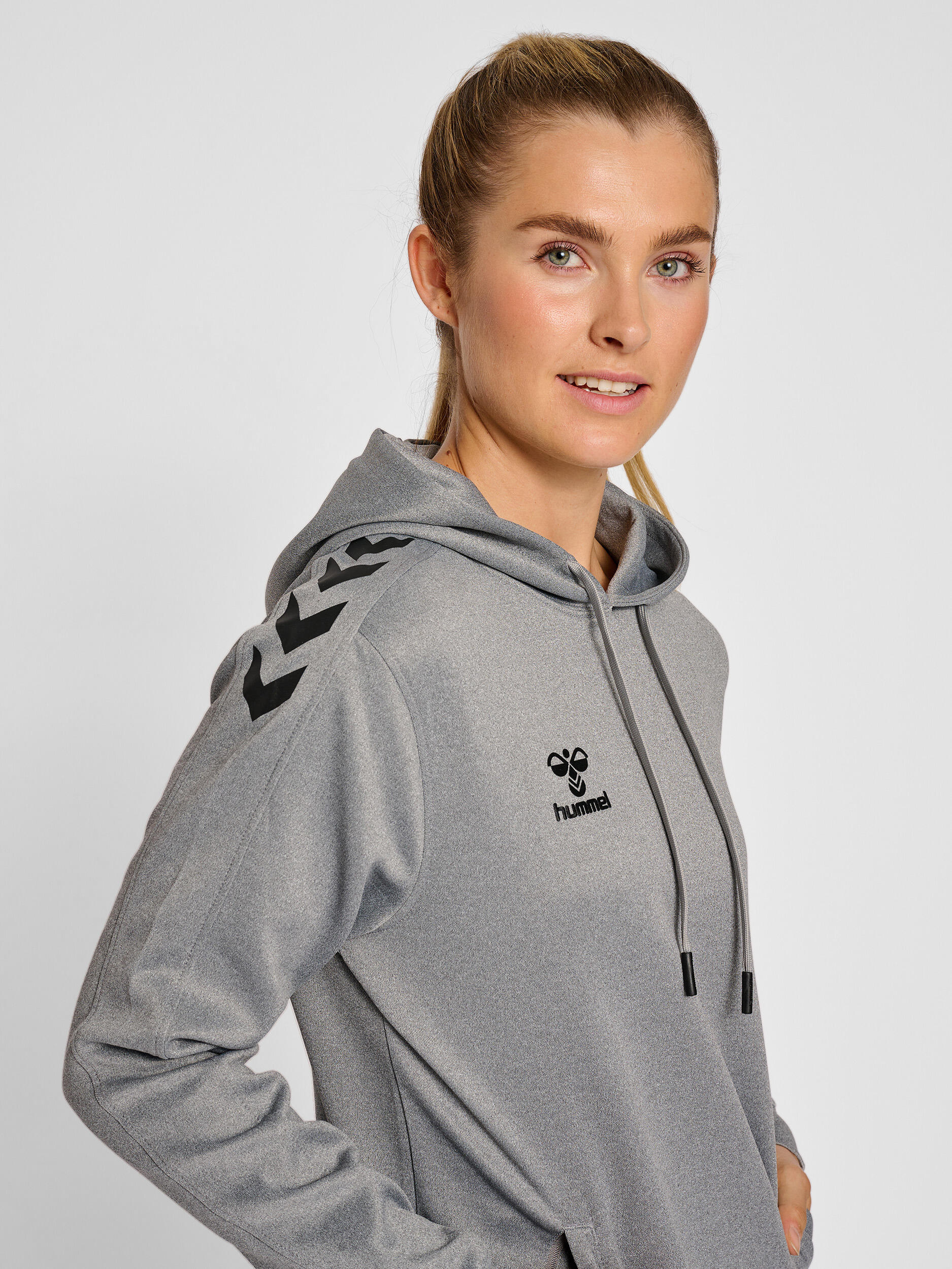 Felpa da donna in poliestere con cappuccio Hummel Core XK 4/7