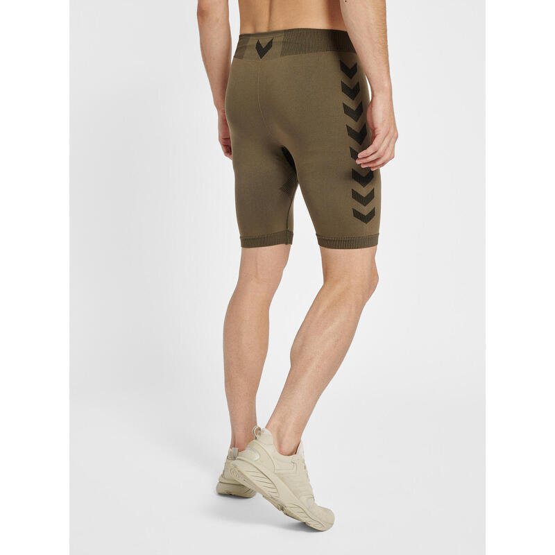 Enge Shorts Herren