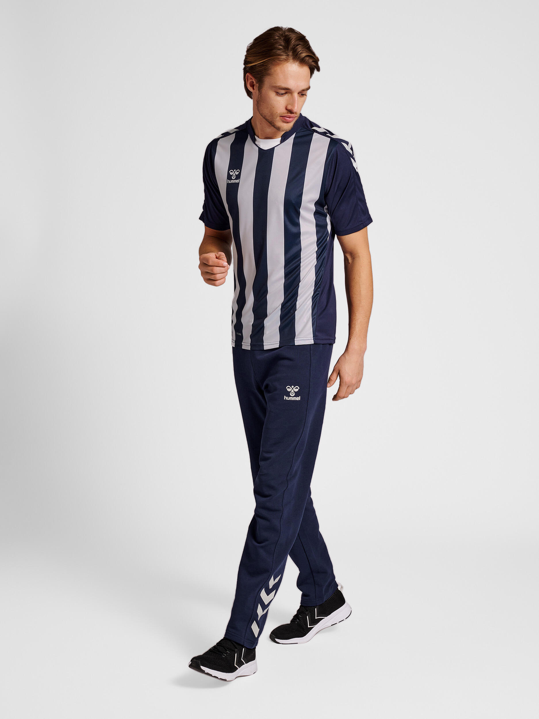 Pantaloni running Hummel hmlCore 3/7