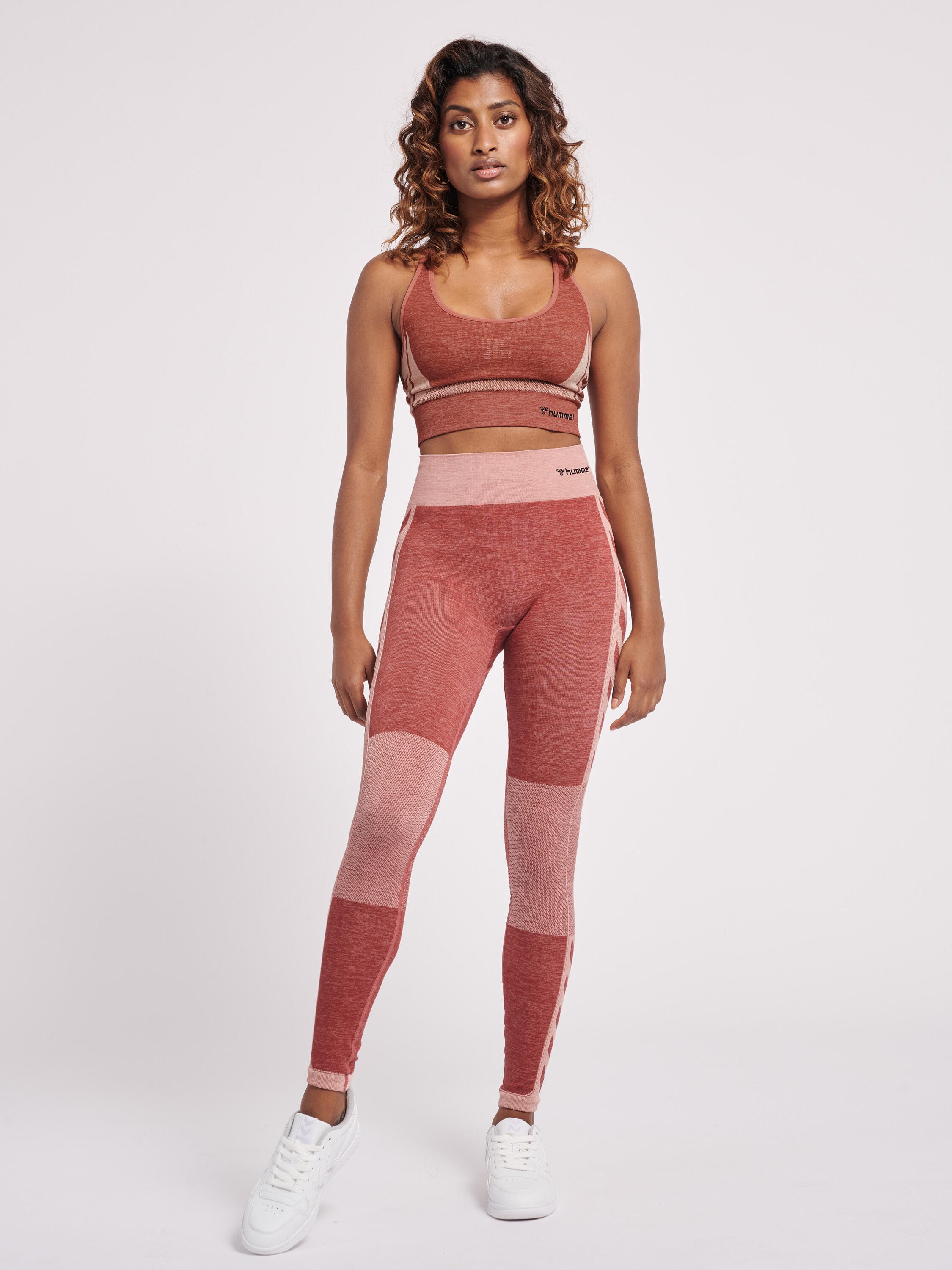 HUMMEL hmlCLEA SEAMLESS SPORTS TOP 2/7