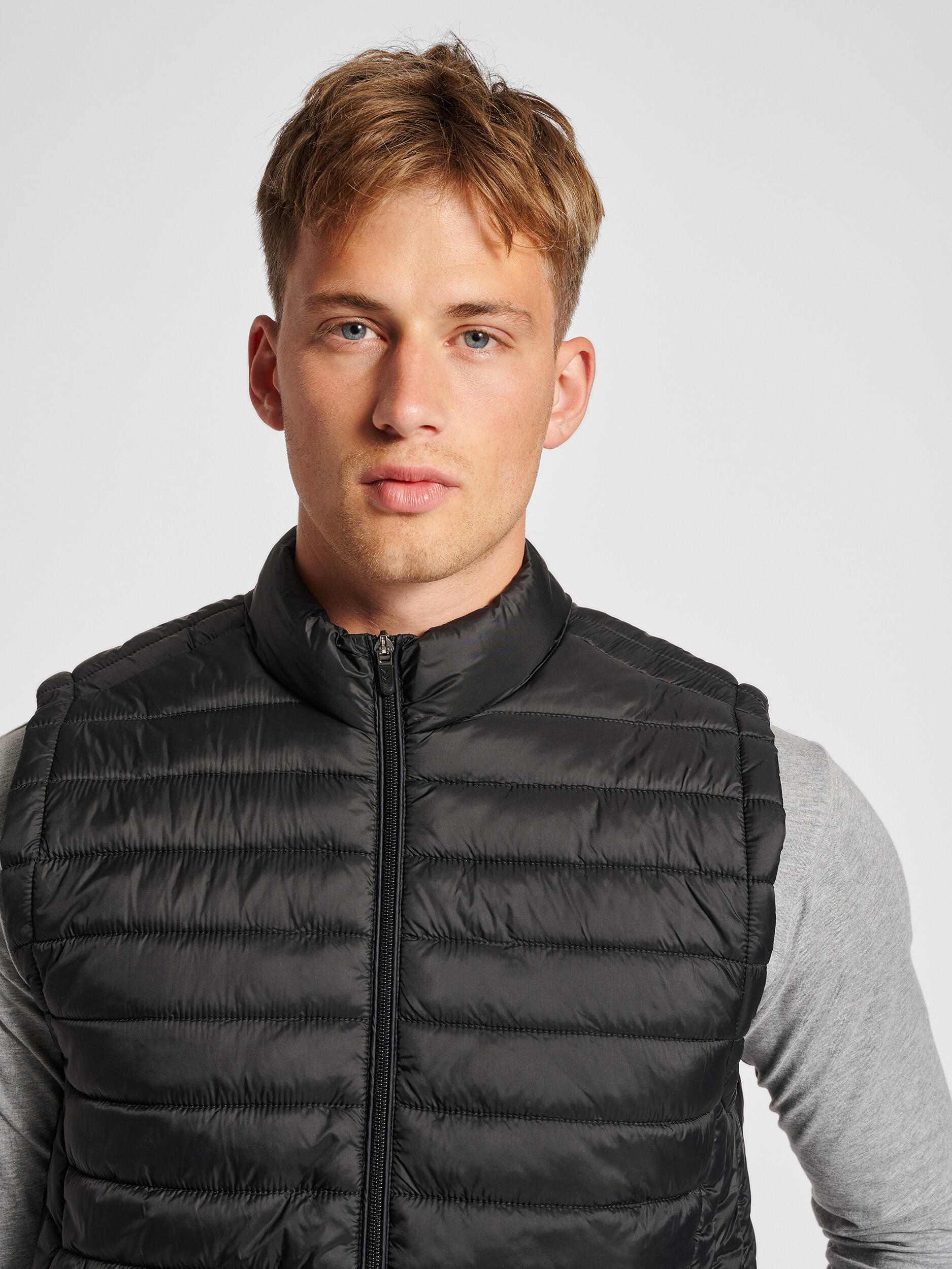 Ärmellose Daunenjacke Hummel Red 4/7
