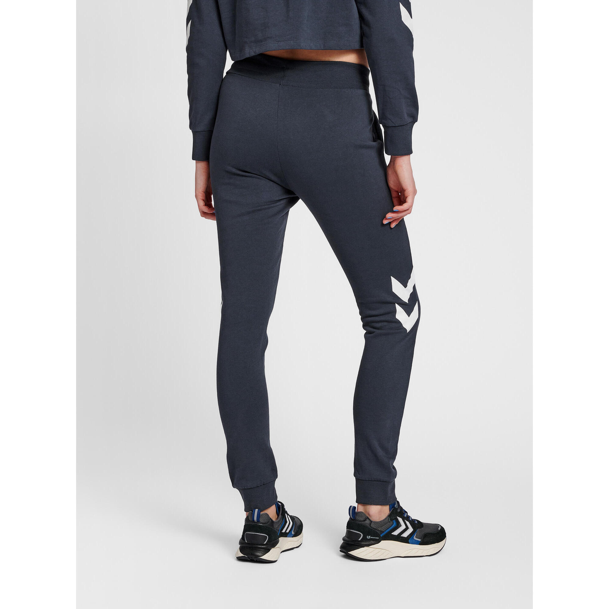 Women's tapered jogging suit Hummel Legacy