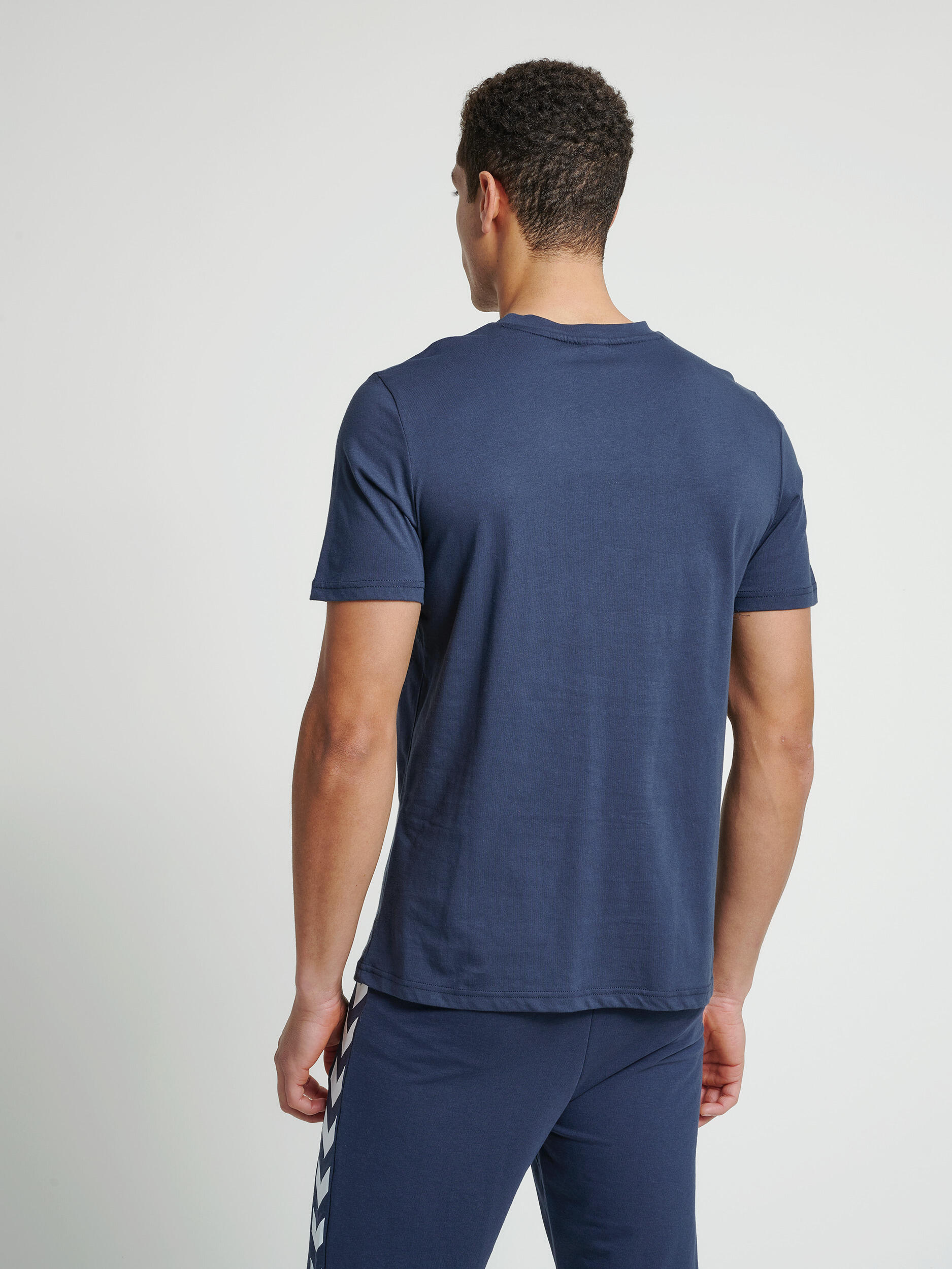 Enfiler T-Shirt Hmlisam Homme HUMMEL 4/7