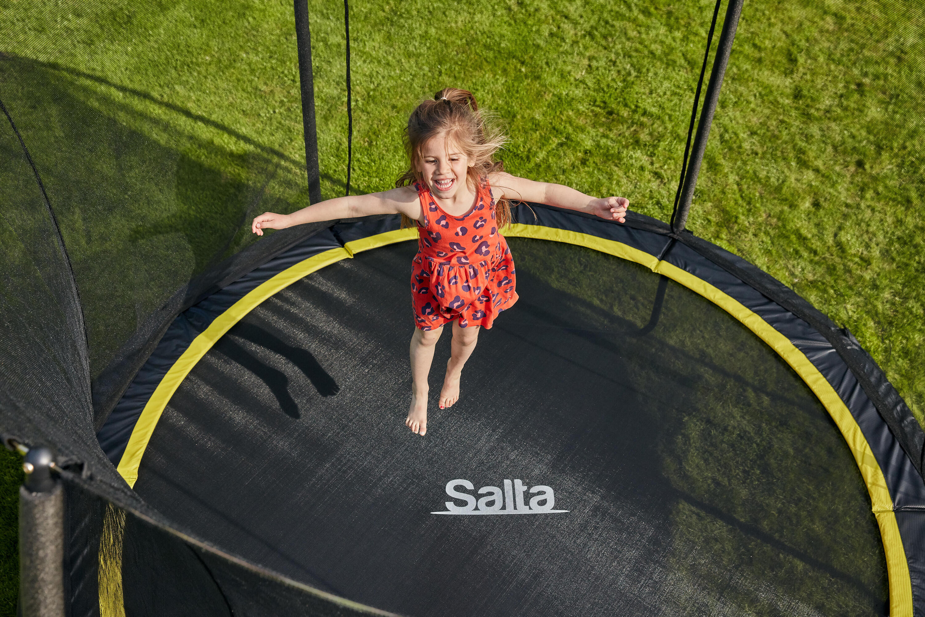 12ft Salta Black Round Comfort Edition Trampoline 7/7