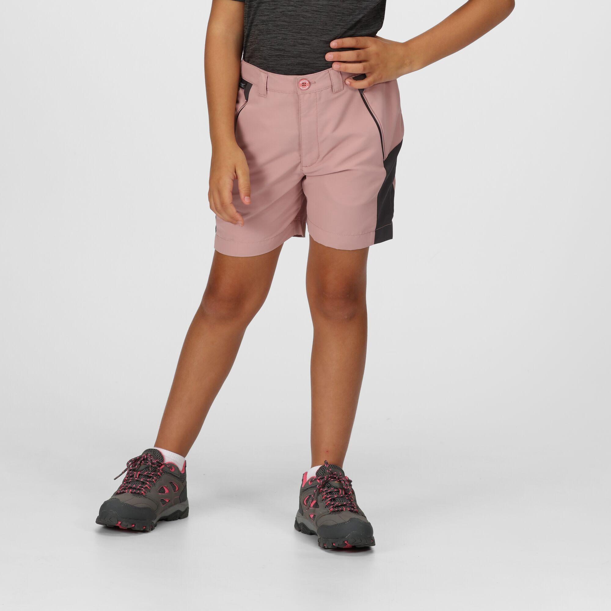 Short Enfant Sorcer Mountain Iii