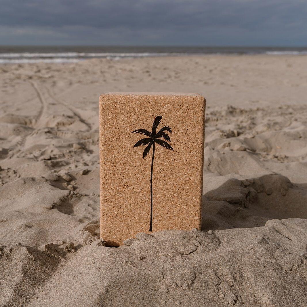 Lotus Yoga blok groot eco natuurkurk beach 2/5