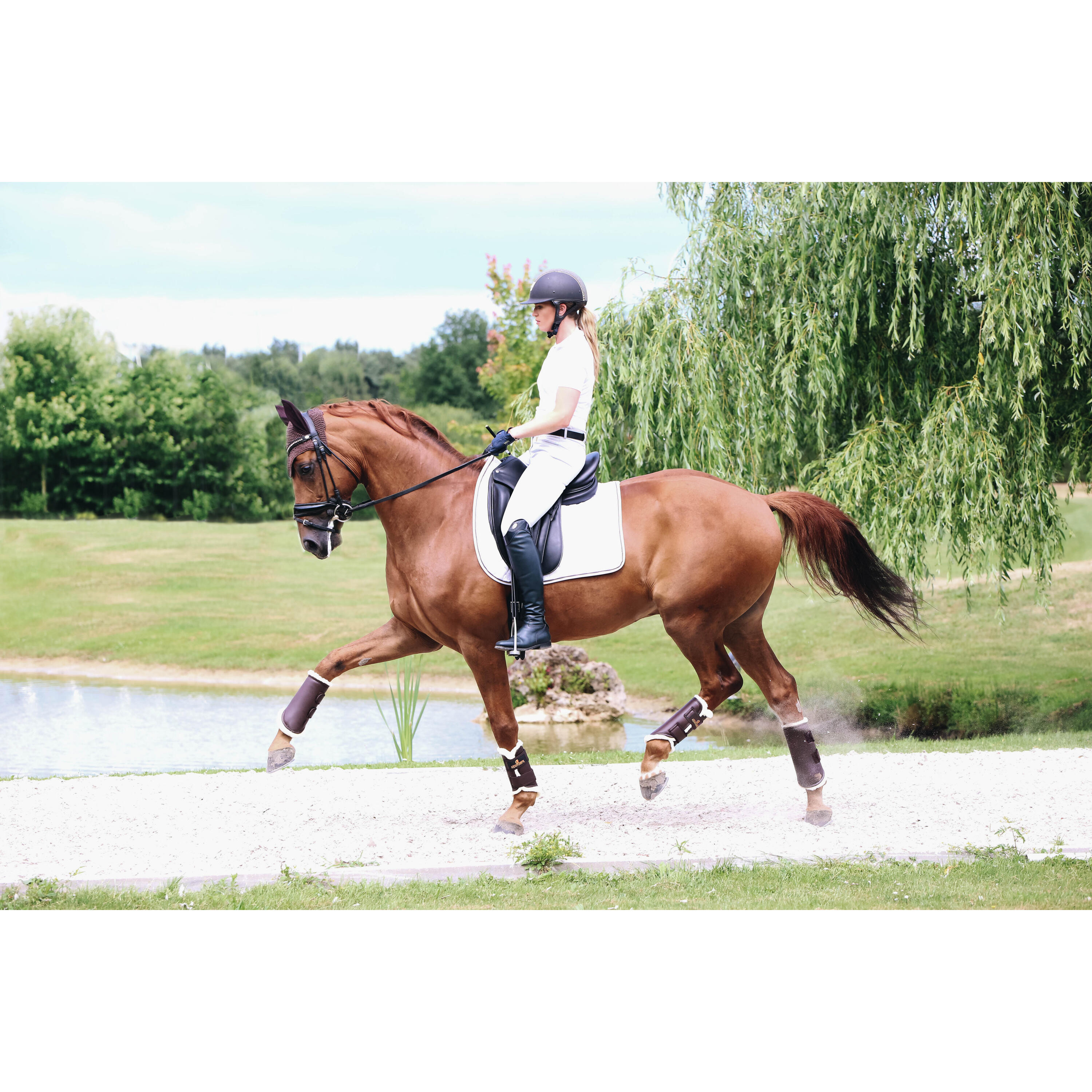 Guêtres pour cheval ouvertes cuir antérieurs Kentucky Turnout 2/3