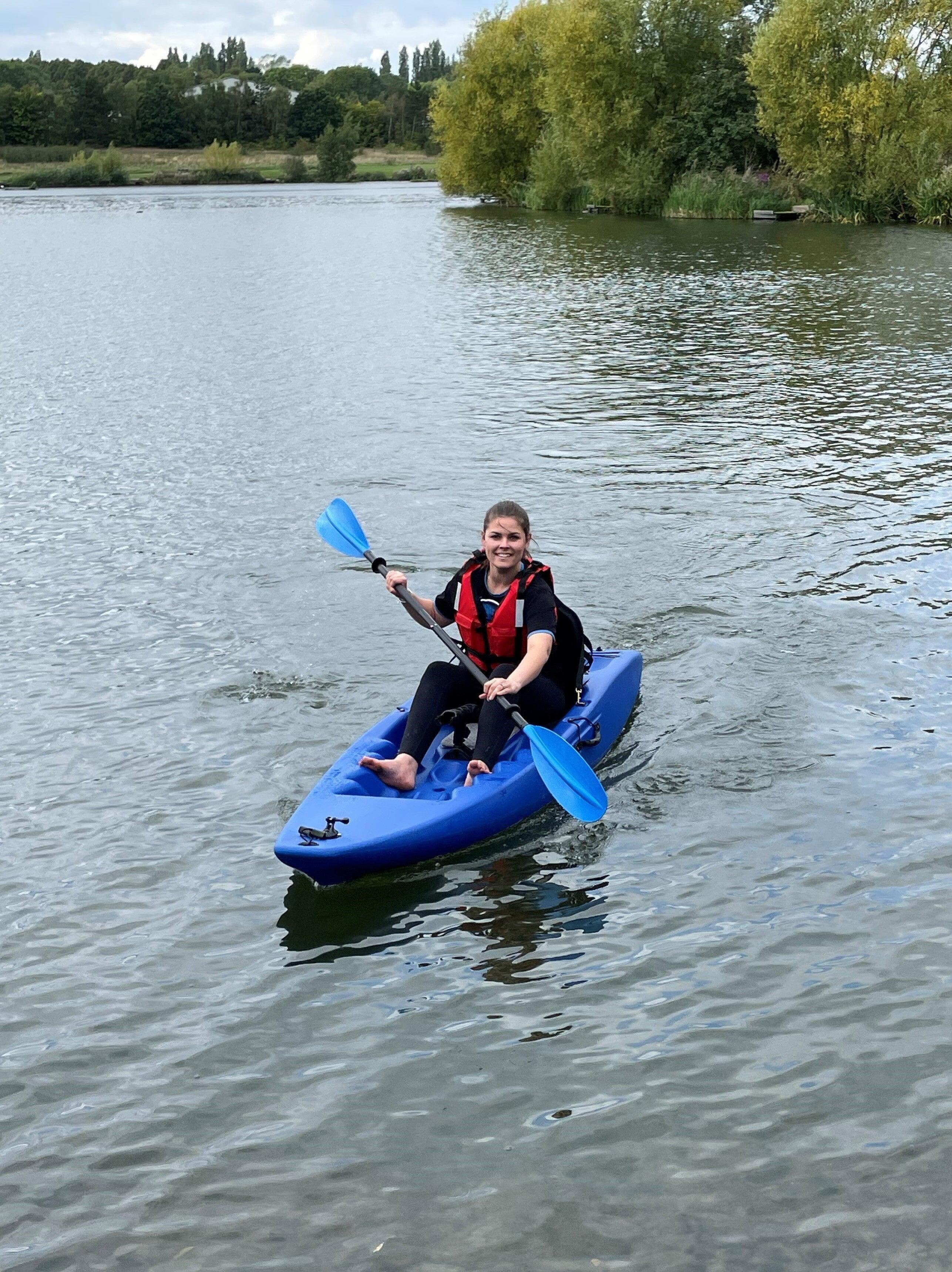SIT ON TOP KAYAK - PHOTON - COMPLETE WITH PADDLE & BACKREST - DEEP BLUE 4/5