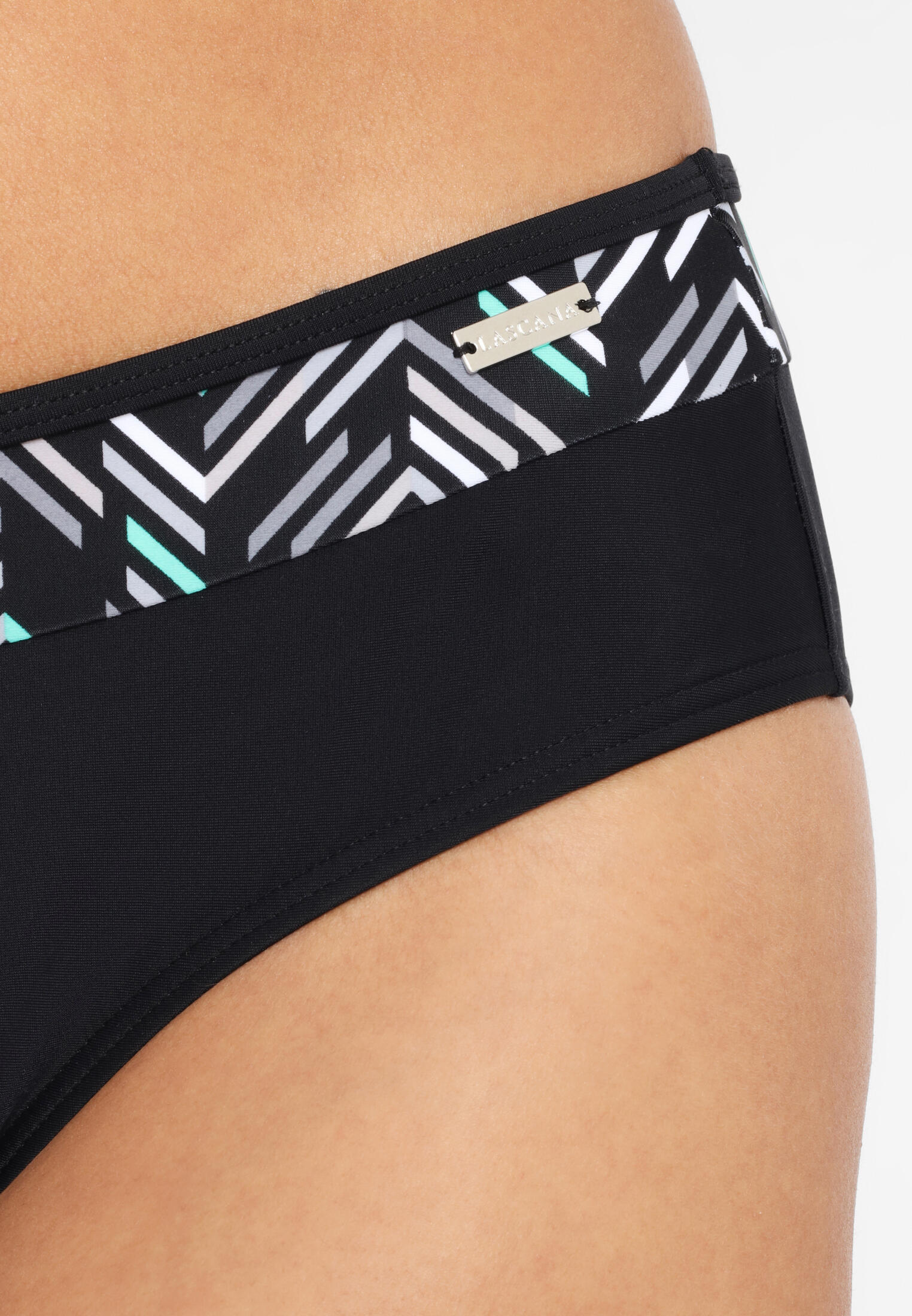 Damen LASCANA Bügel-Bikini im grafischen Druckdesign 5/7
