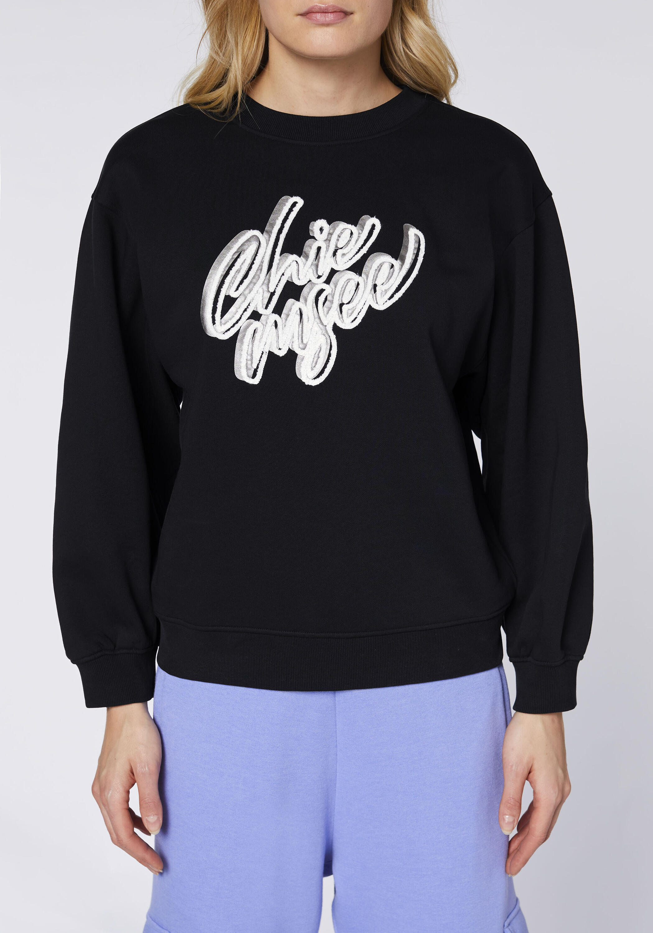 Sweatshirt mit Logo-Schriftzug in effektvoller Optik 7/7