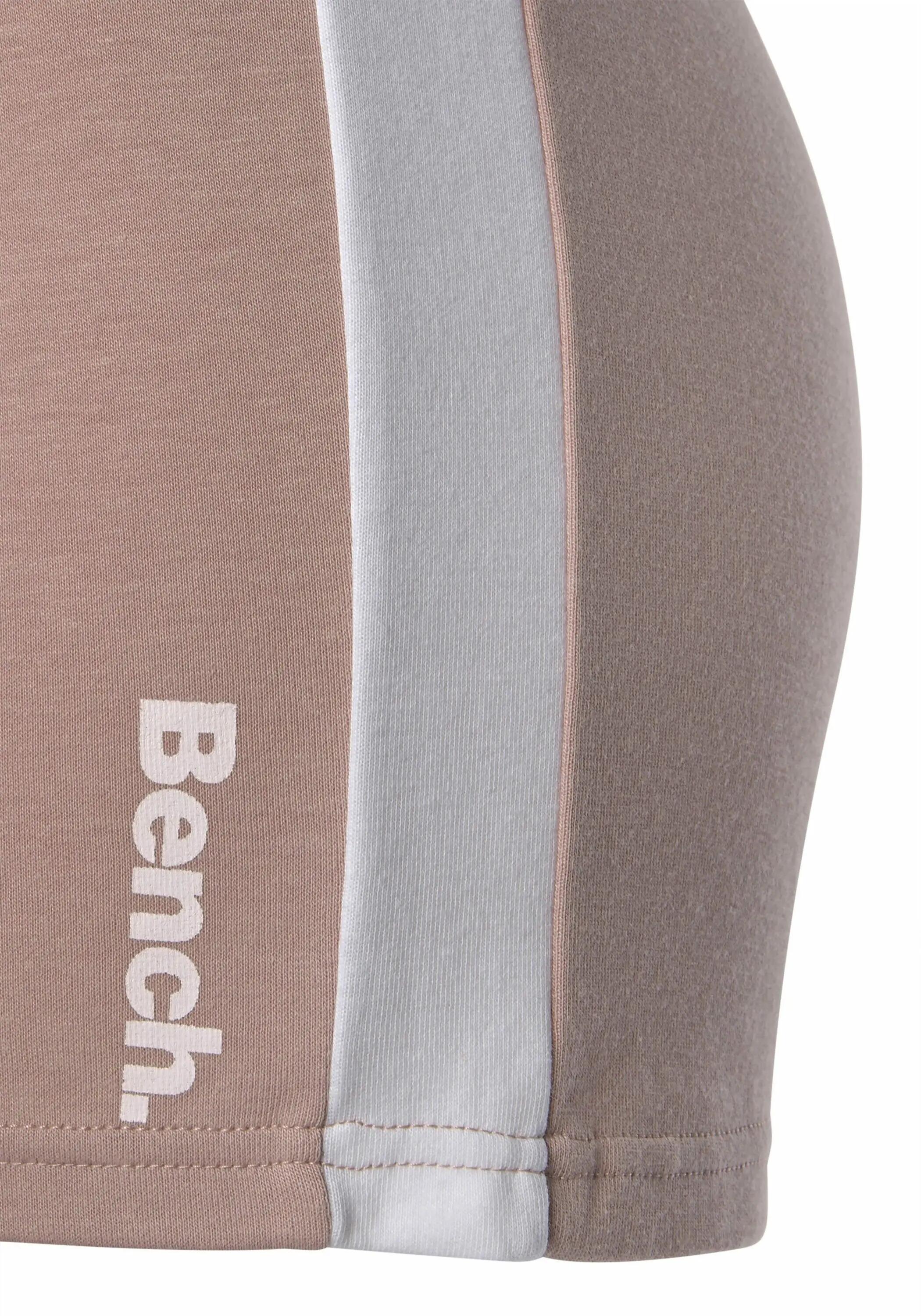 Damen Bench. Relaxshorts 5/7