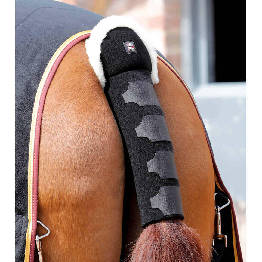 PREMIER EQUINE Antislip paardenstaartbeschermer met bont Premier Equine Techno