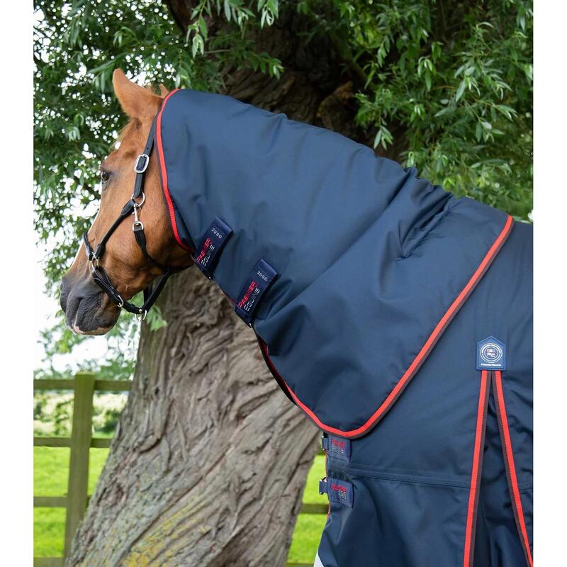 Wasserdichte Outdoor-Decke für Pferde mit Halsabdeckung Premier Equine Buster 42