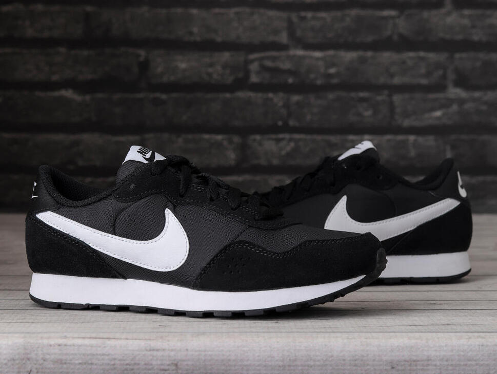 Buty damskie sportowe do chodzenia Nike MD VALIANT