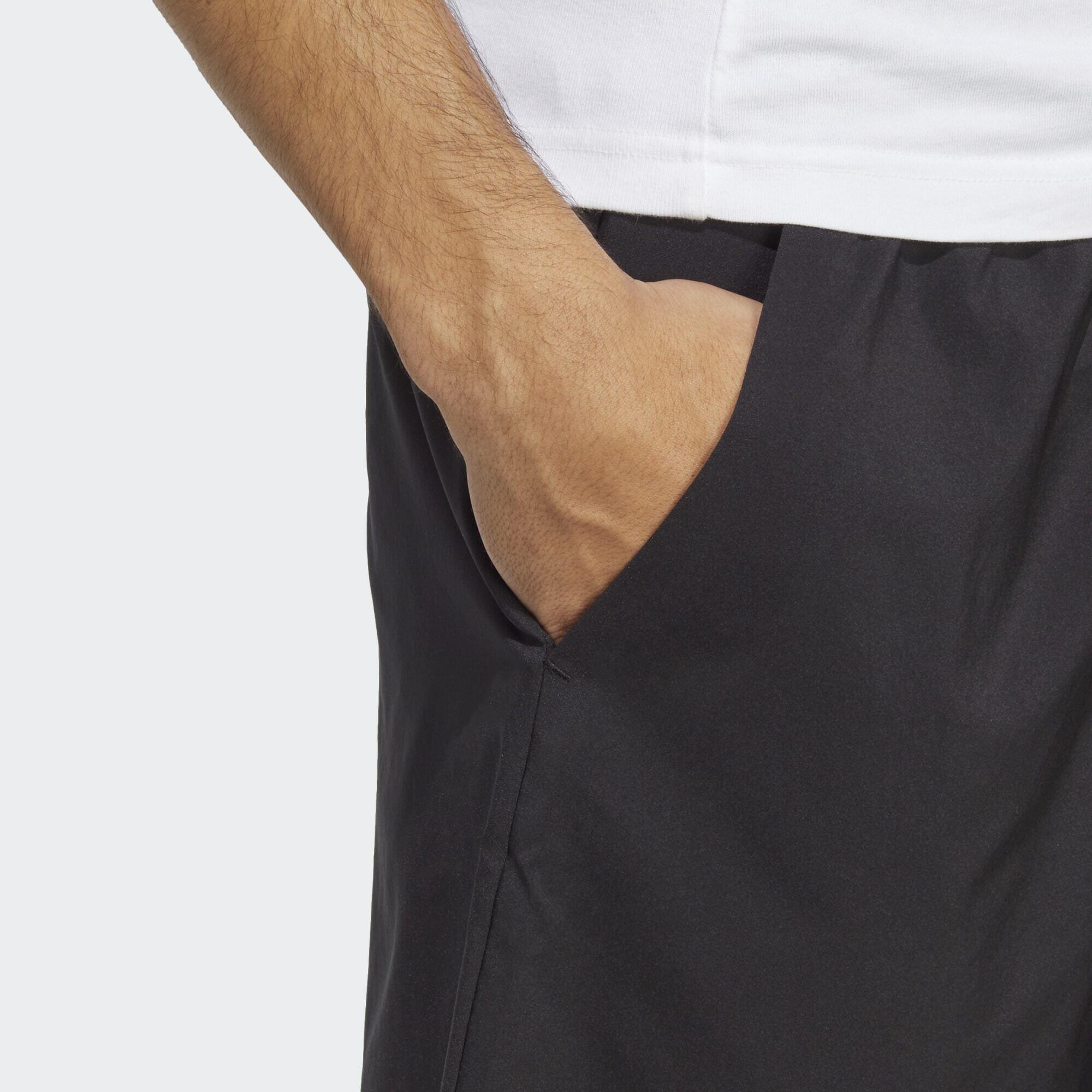 Short AEROREADY Essentials Chelsea Linear Logo 5/5