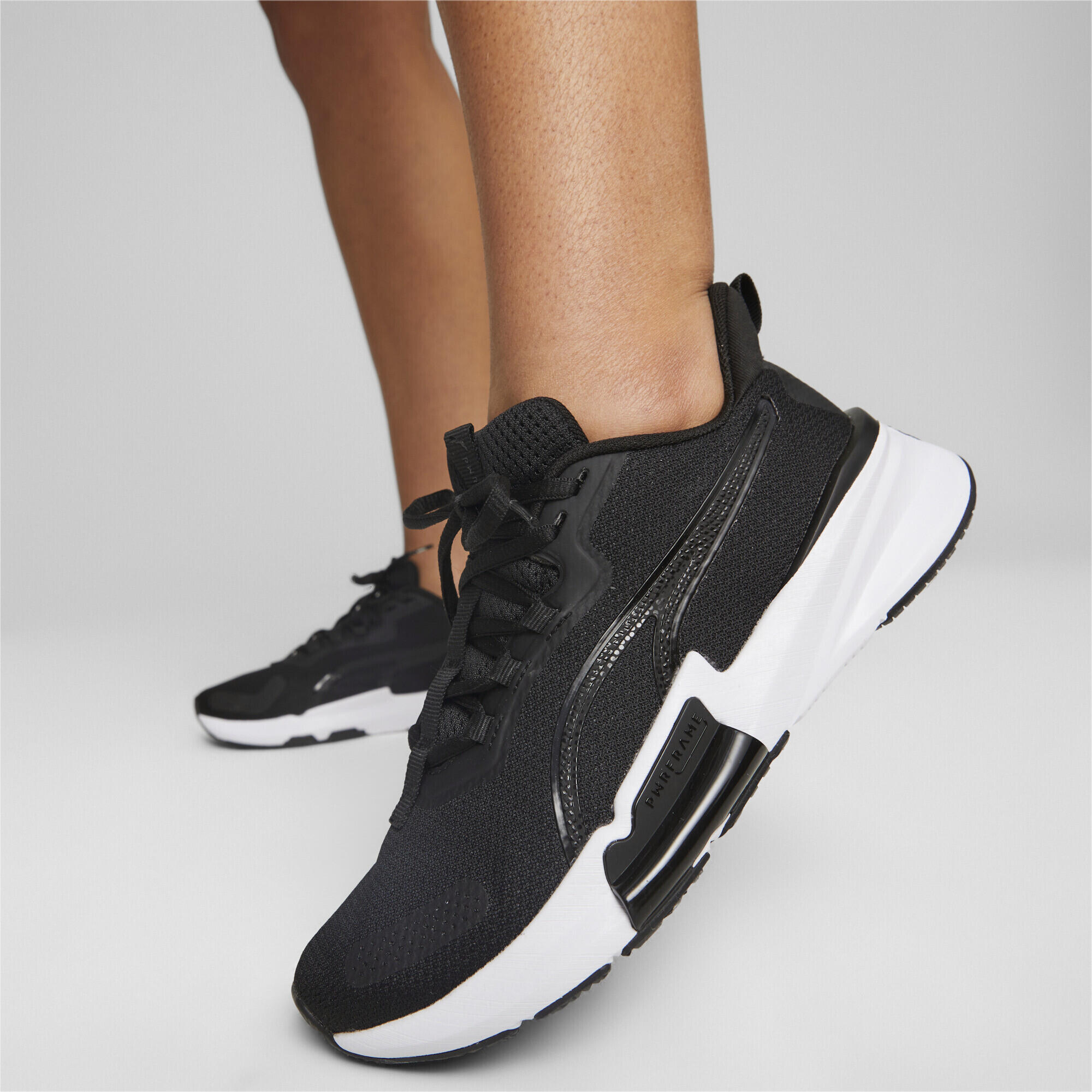 Scarpe da training PWRFrame TR 2 Elektro Summer da donna PUMA Black White 2/7