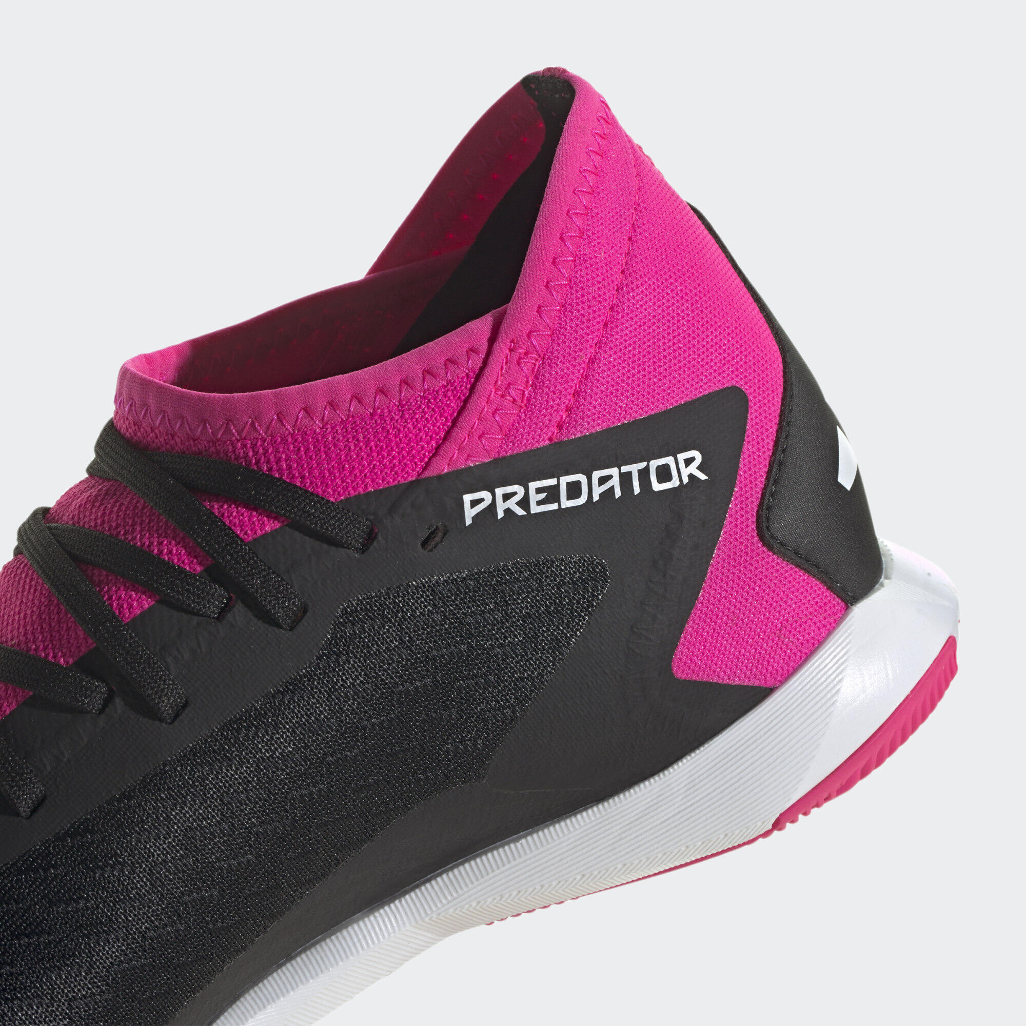 Predator Accuracy.3 IN Fußballschuh 6/7