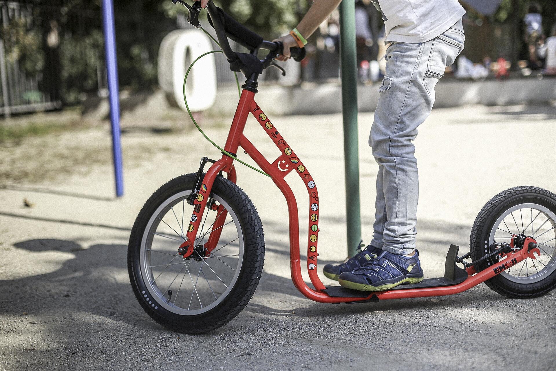 Scooter mit Lufträder  Wzoom Emoji  Rot 4/7