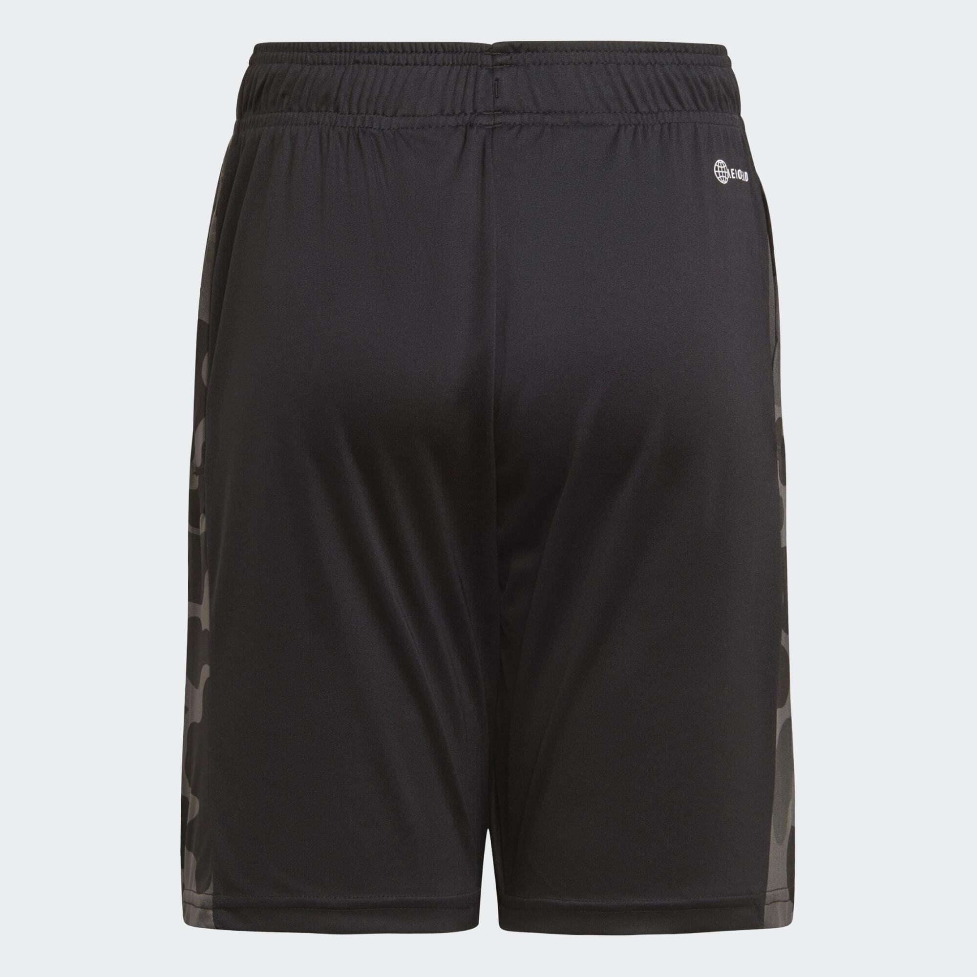 Designed to Move Camo Shorts 4/5