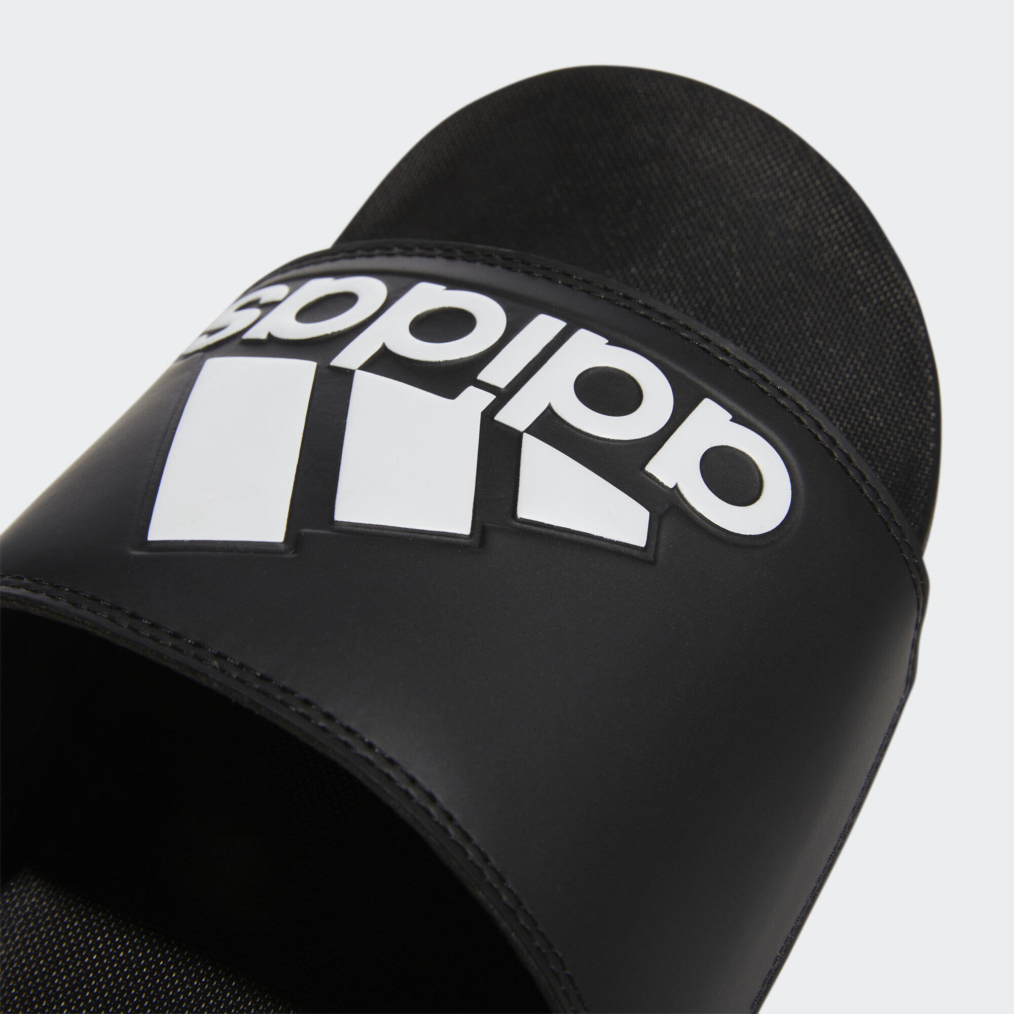 Chancla adilette cloudfoam plus logo sale