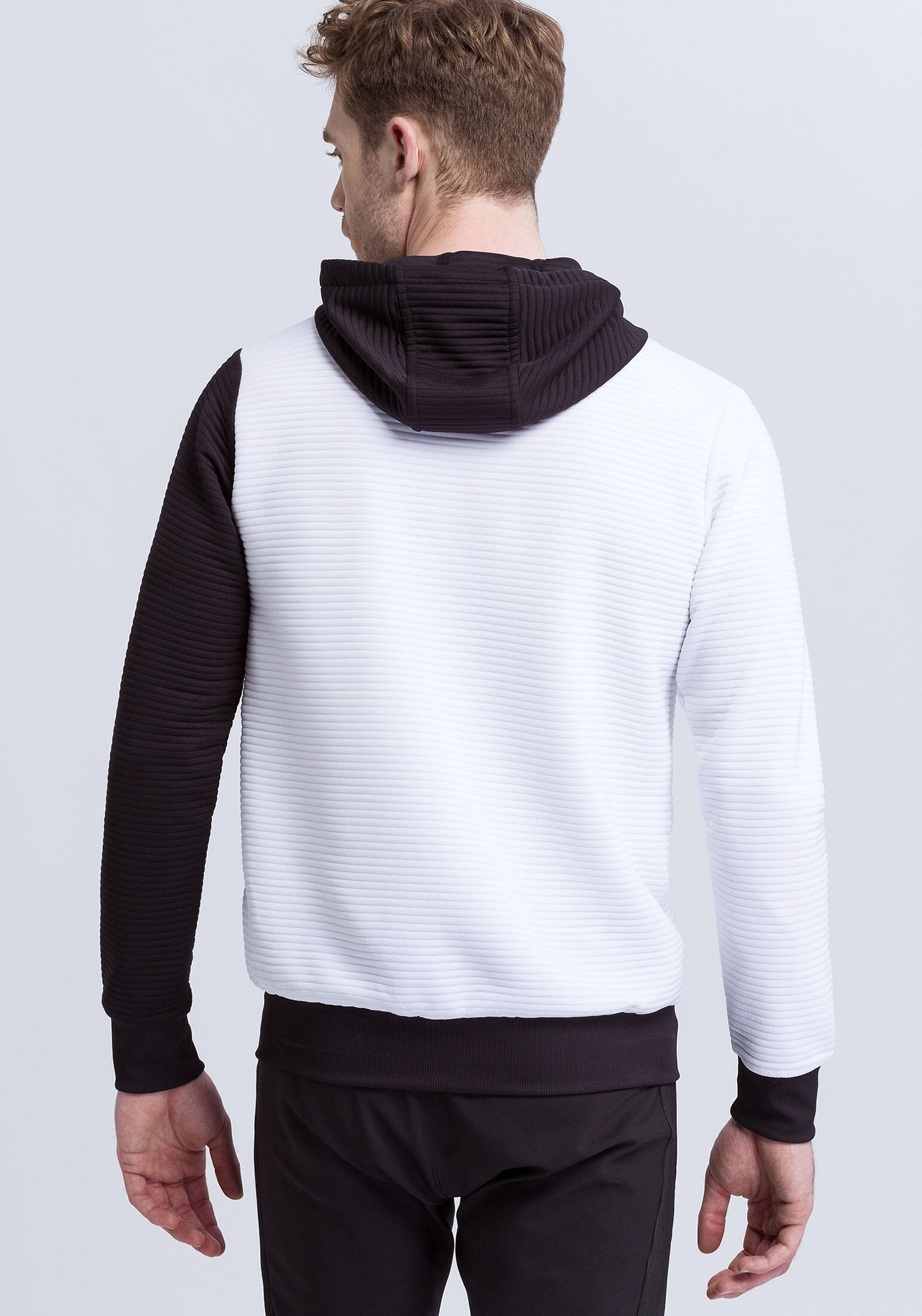 Kapuzensweat 5-C 2/7