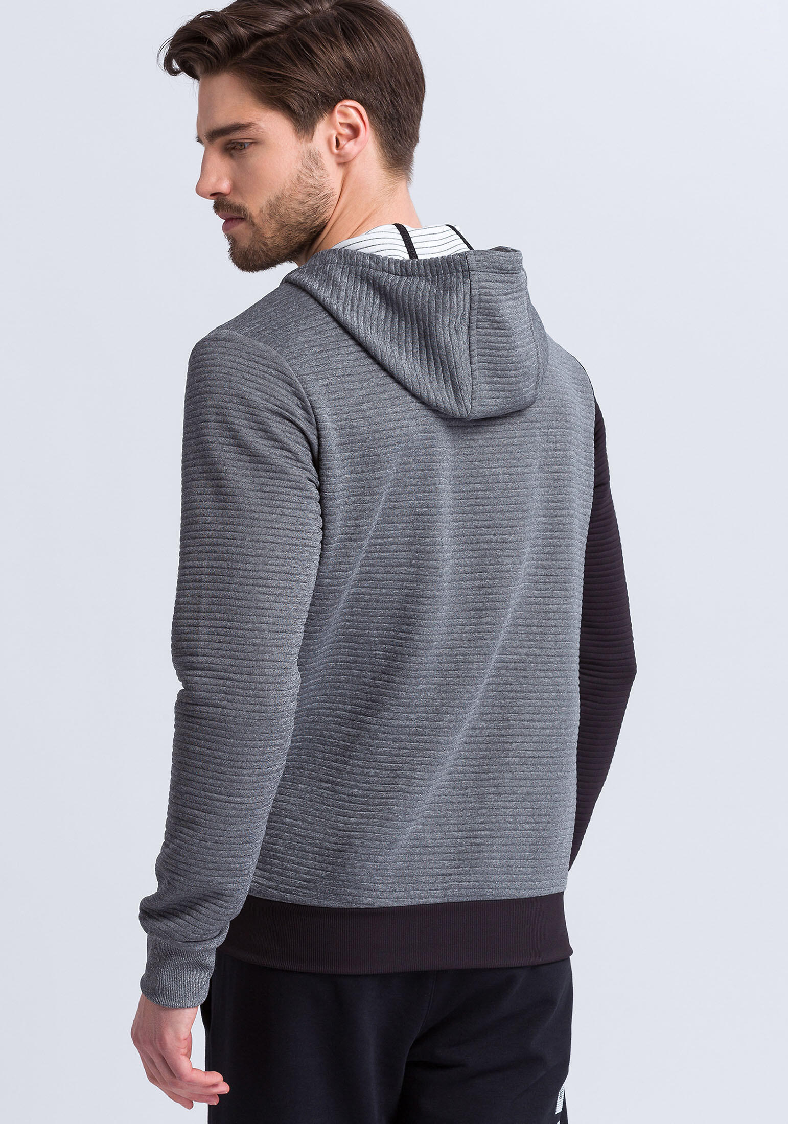 Kapuzensweat 5-C 2/6