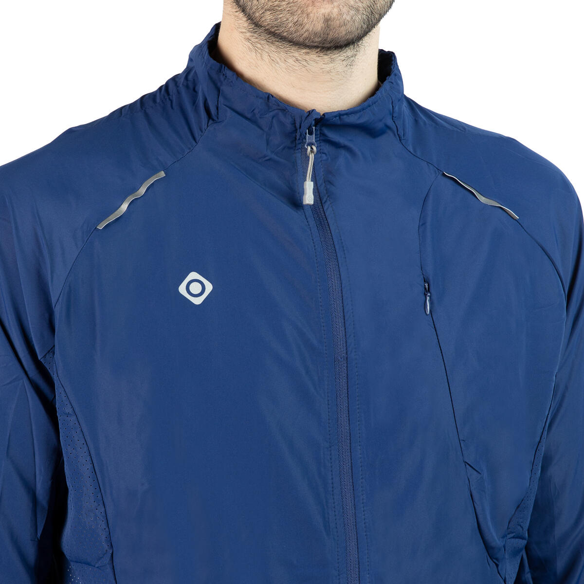 Izas Casaco de corrida e trekking BREZEL leve e funcional - AWPS , tecido DRY e 4/5