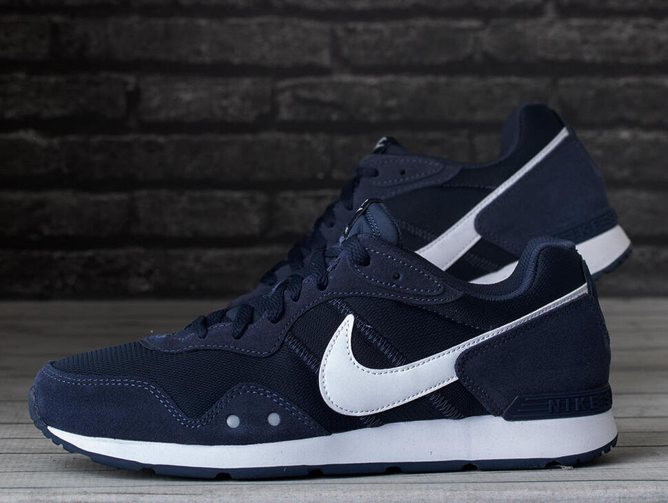 Buty męskie sportowe do chodzenia NIKE VENTURE RUNNER