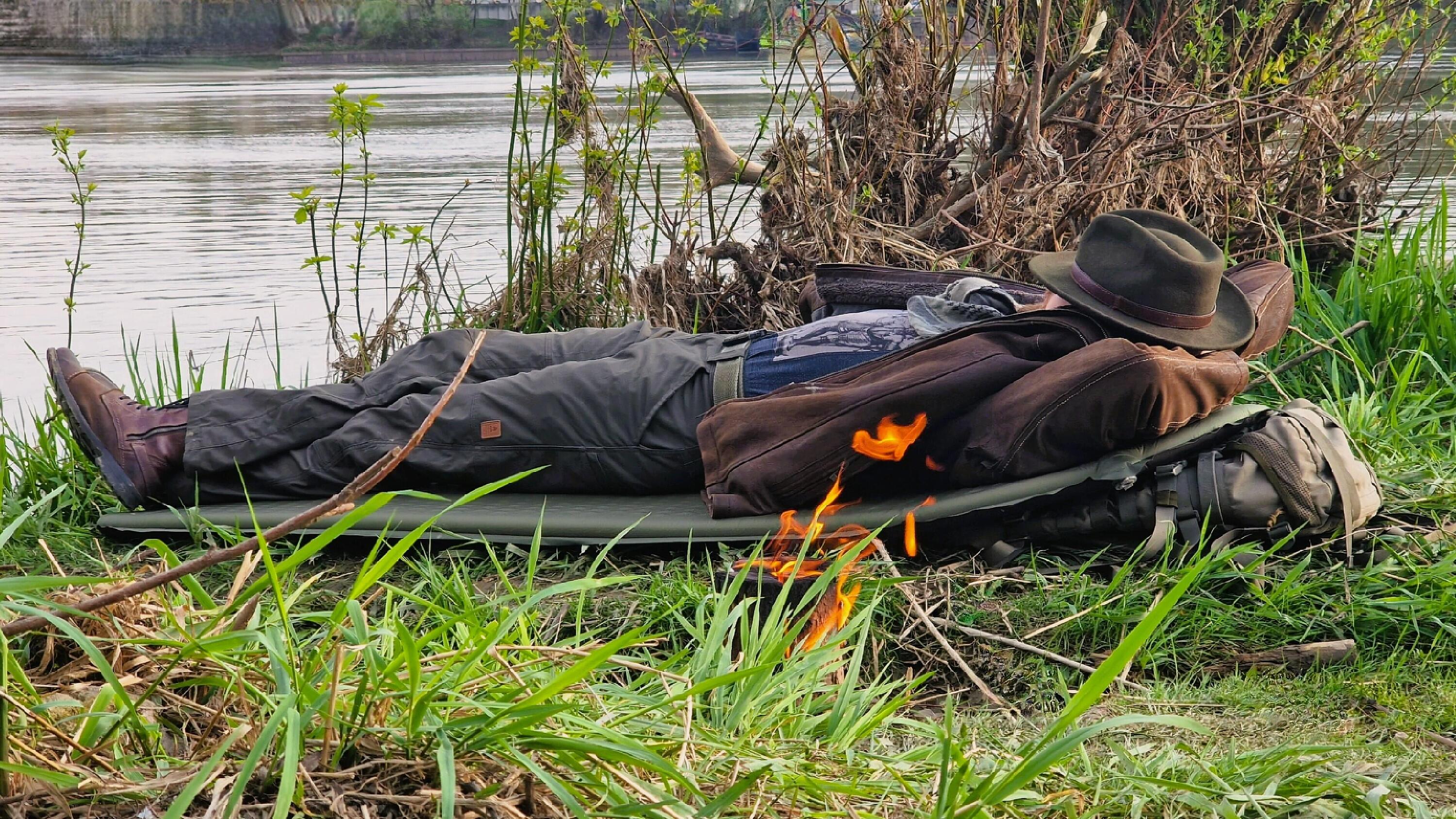 Bushmen Self Inflating Mat FIT 800 3/7