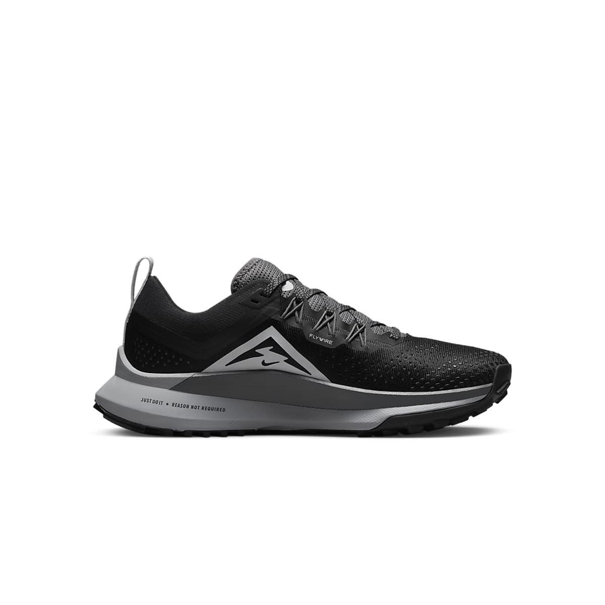 NIKE Trail shoes Female Nike React Pegasus 4 S Black