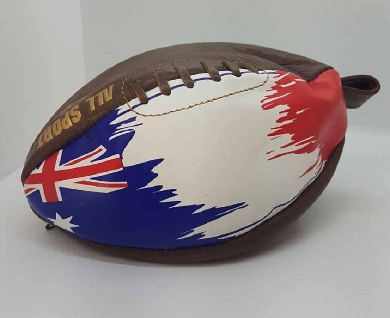 ALL SPORT VINTAGE-Trousse De Toilette ballon de Rugby et Drapeau Australien. 2/2