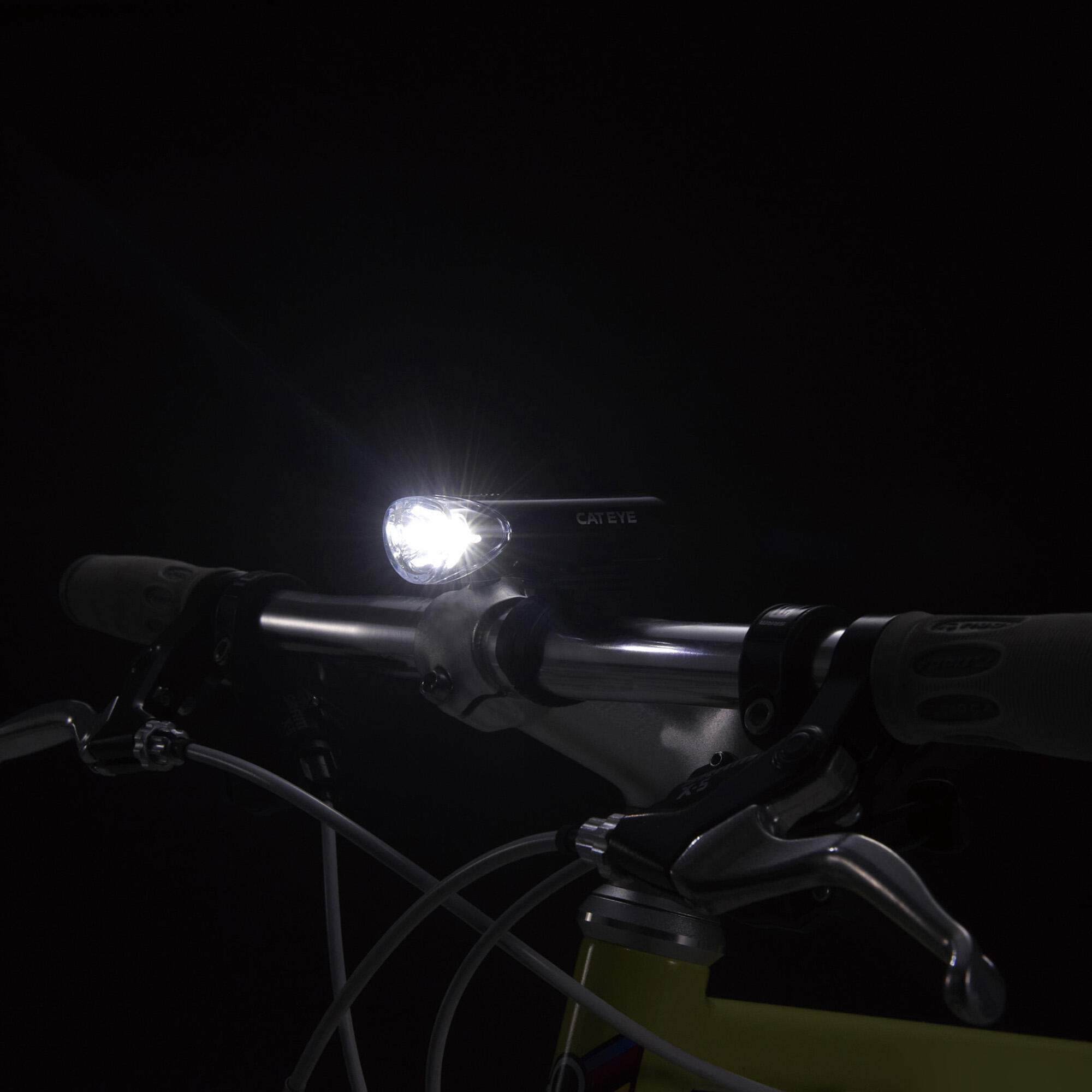 Iluminação frontal Cateye EL-135 3 LED 4/6