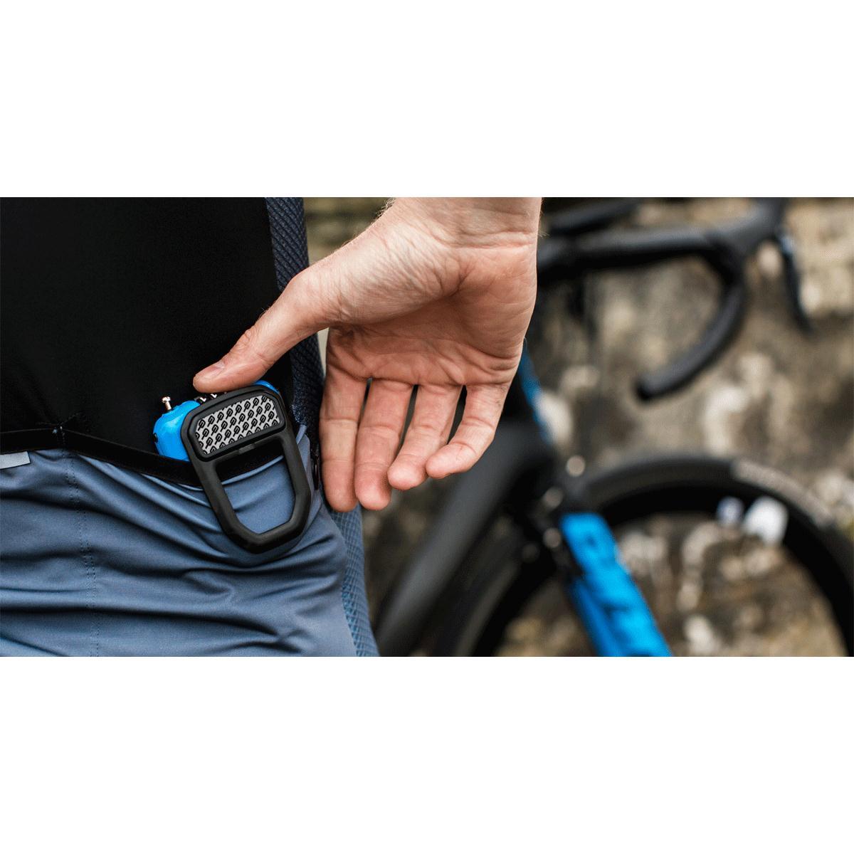 HIPLOK FX WEARABLE RETRACTABLE COMBINATION LOCK CYAN 3/5