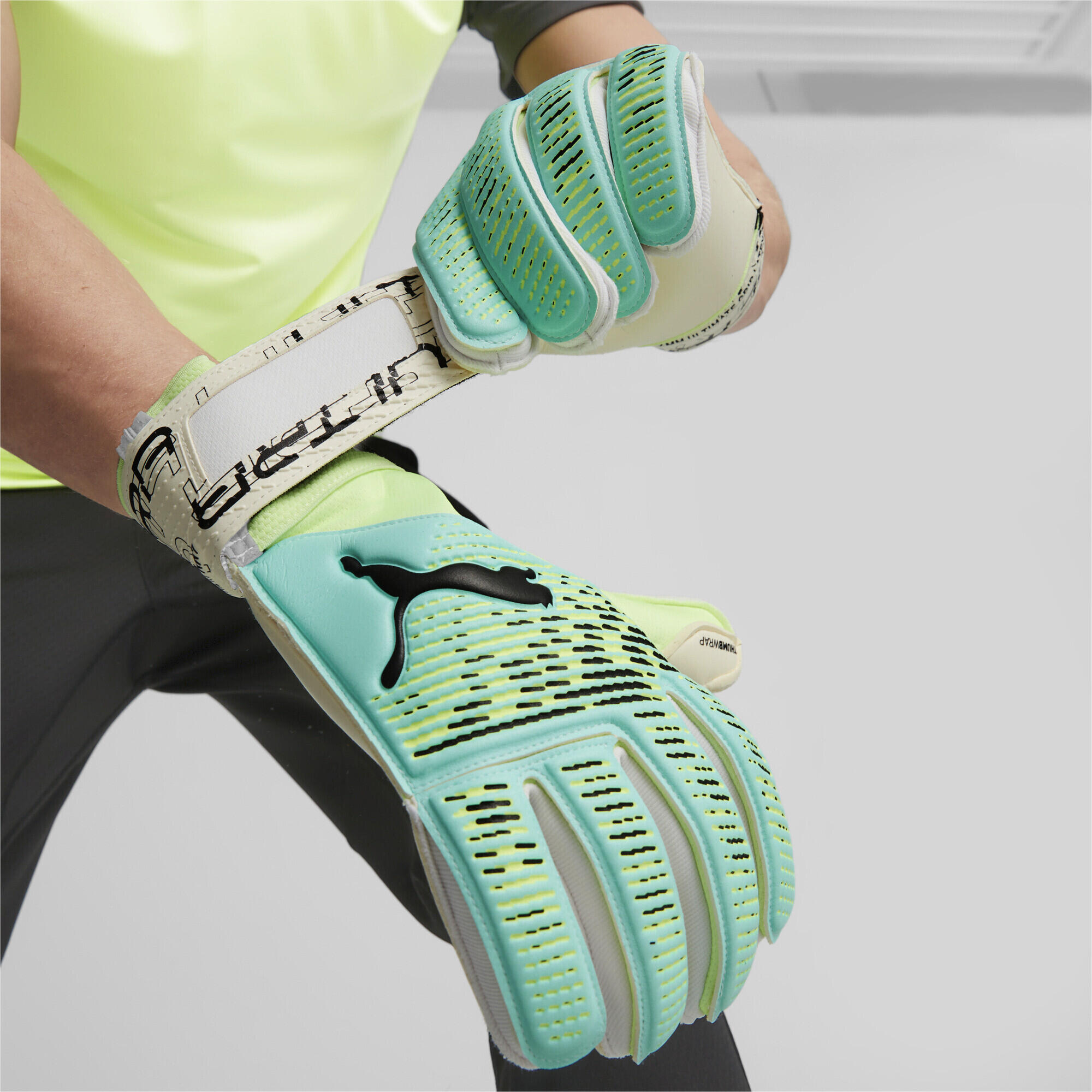 Guantes de portero ULTRA Grip 2 RC PUMA Electric Peppermint Fast Yellow Green 4/6