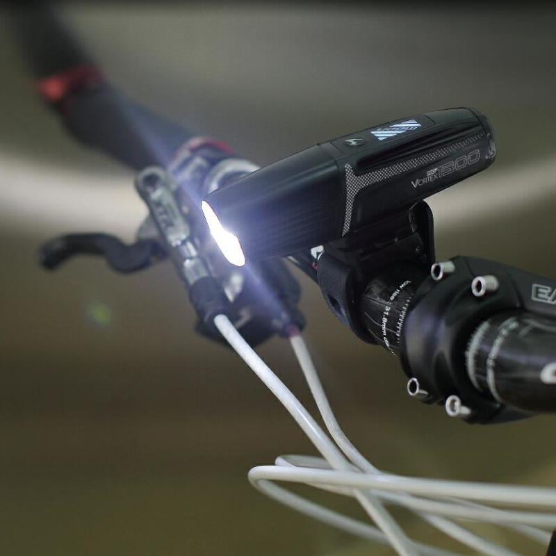 Lampka rowerowa przednia Moon Meteor Vortex Pro 1300lm